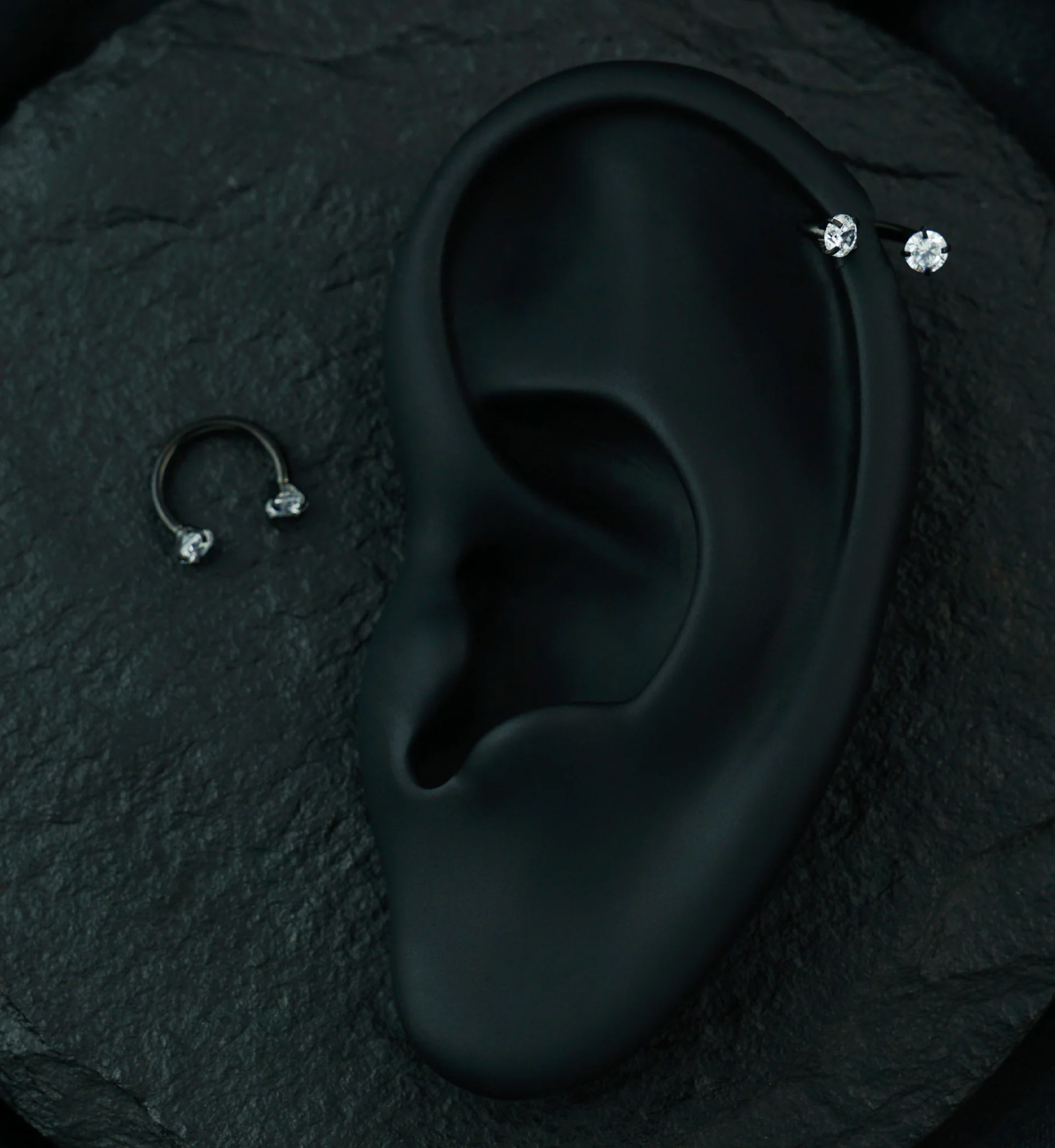 Black PVD Prong Set CZ Circular Barbell - Image 3