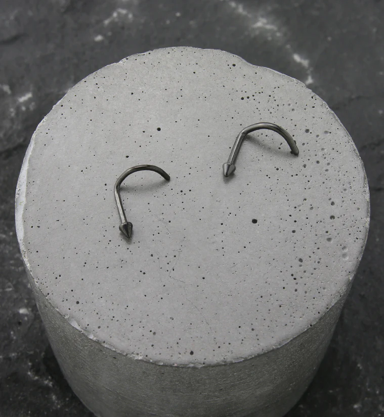 Black PVD Spike Titanium Nose Screw - Image 3