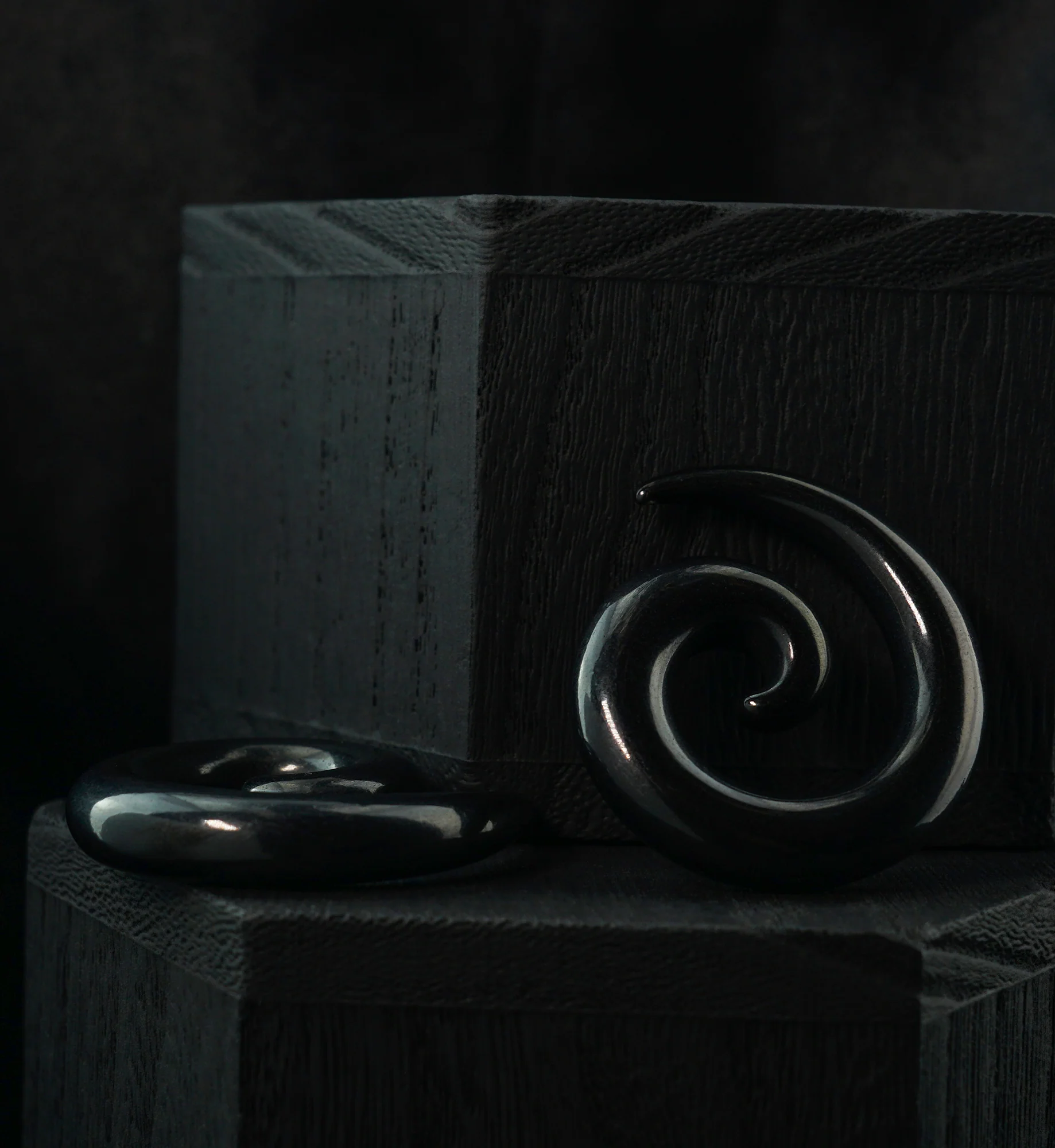 Black PVD Steel Spirals - Image 2