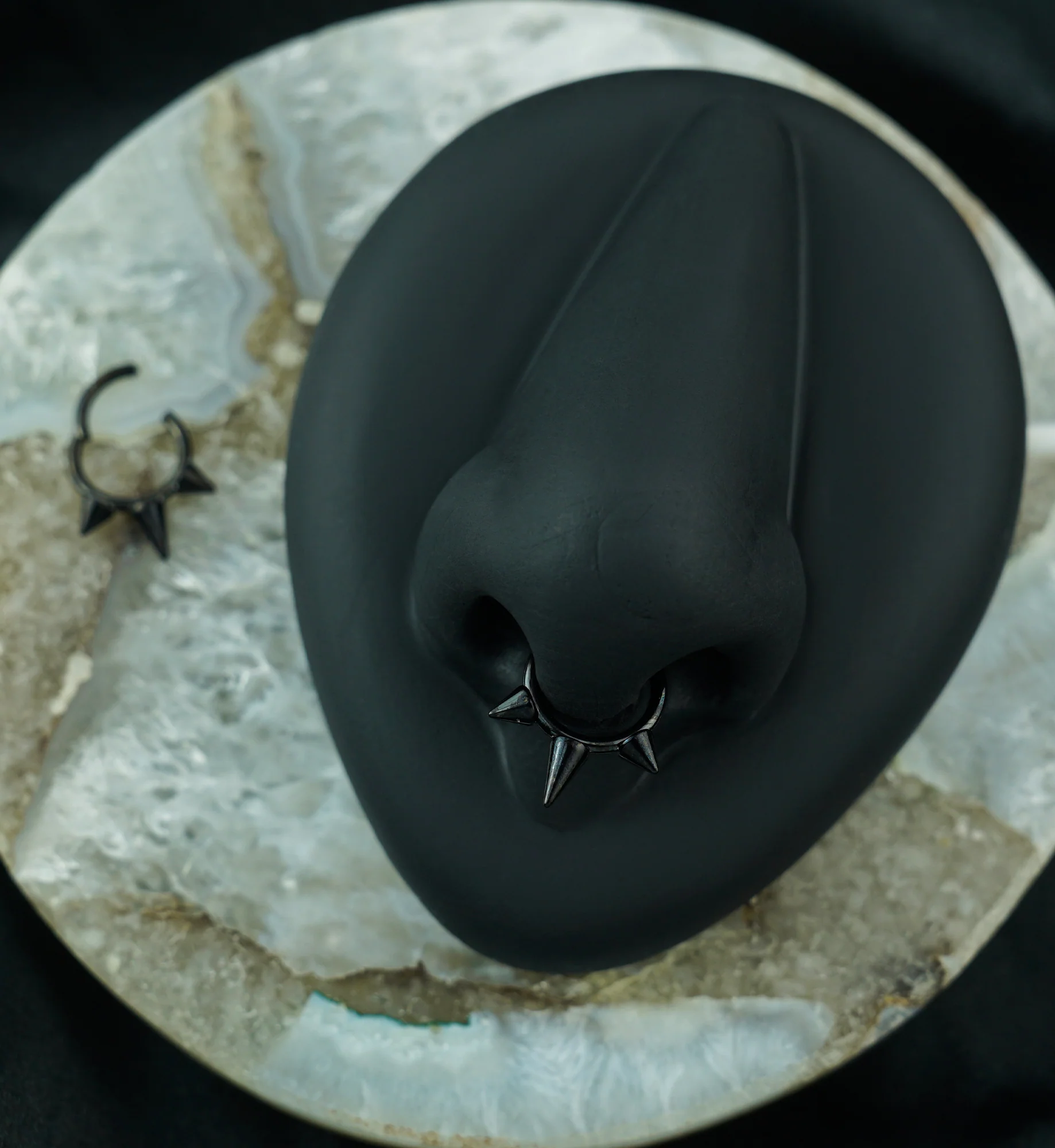 Black PVD Titanium Hinged Spiked Segment Ring - Image 2