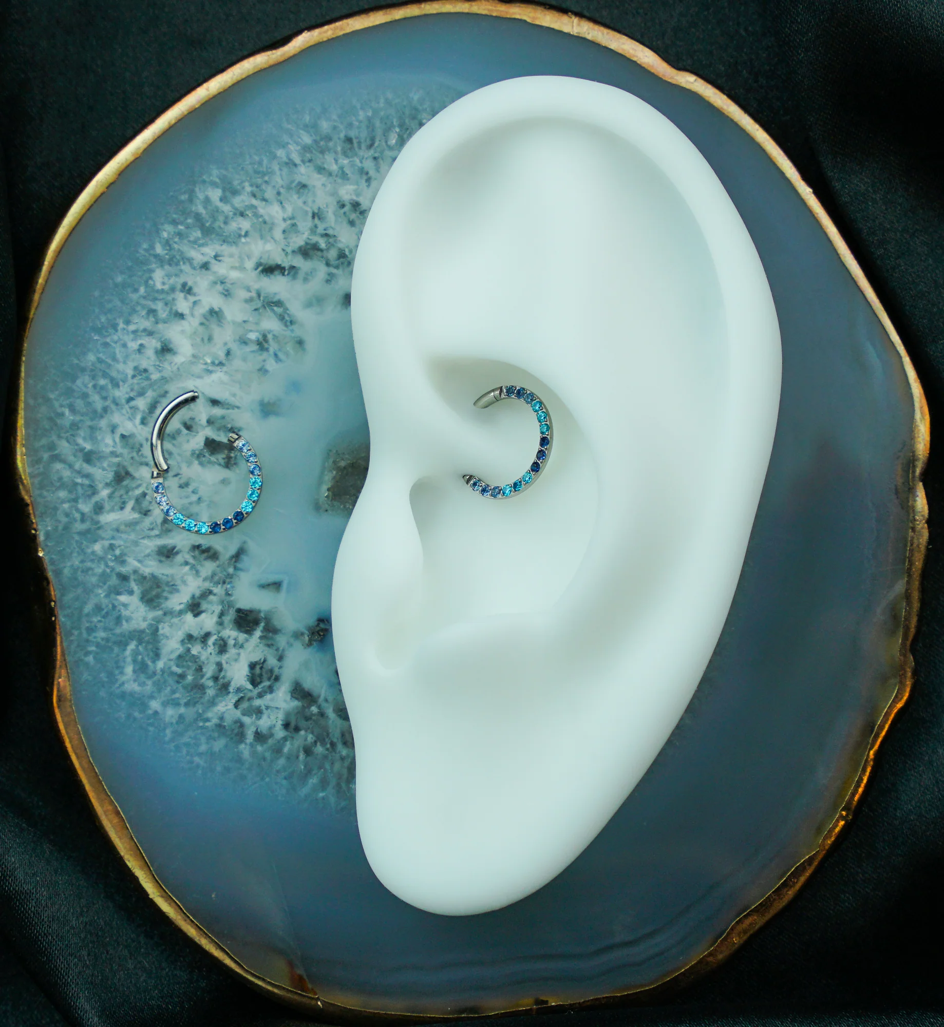 Blue Ombre CZ Titanium Hinged Segment Ring - Image 2