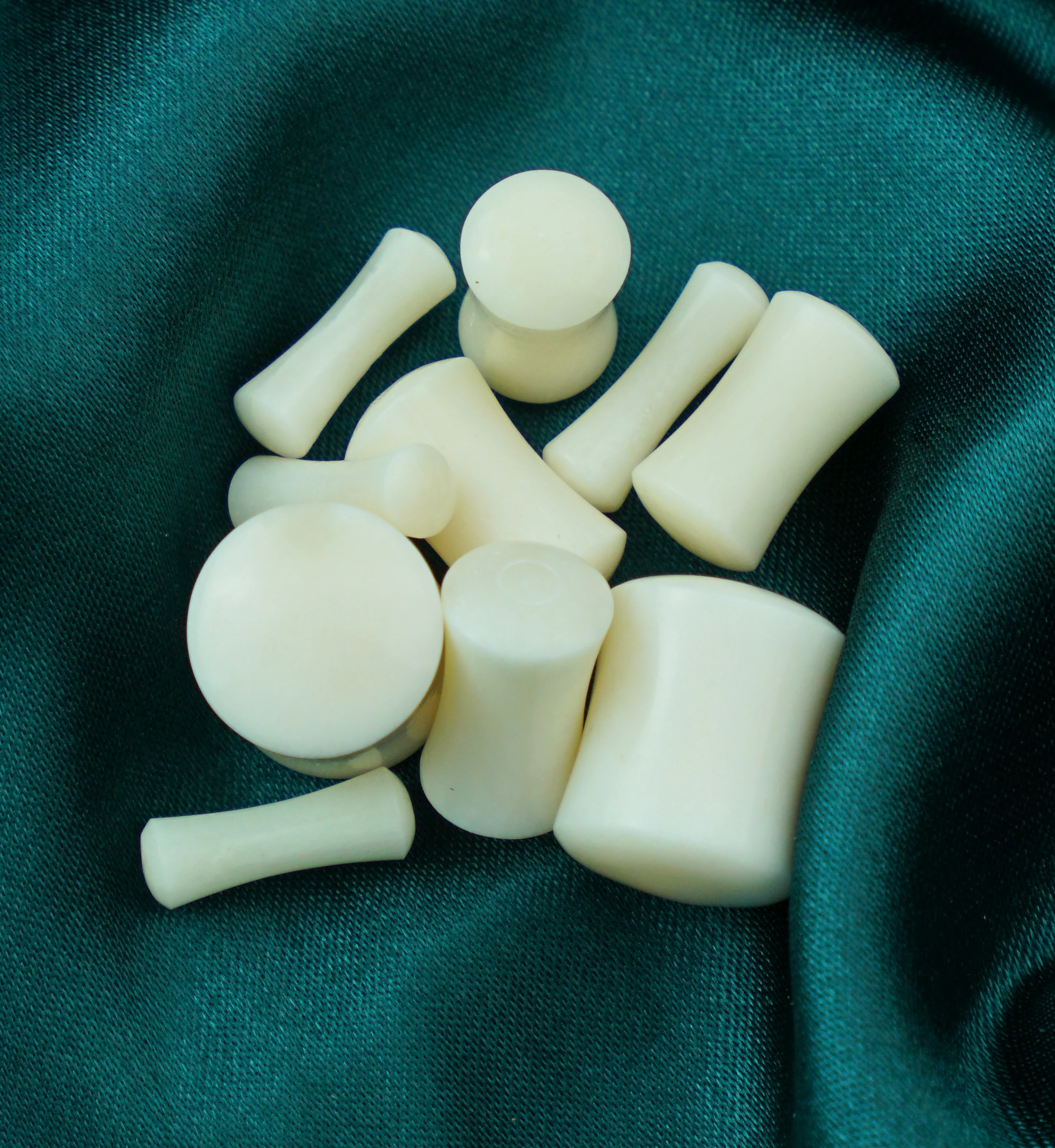 White Bone Plugs - Image 2