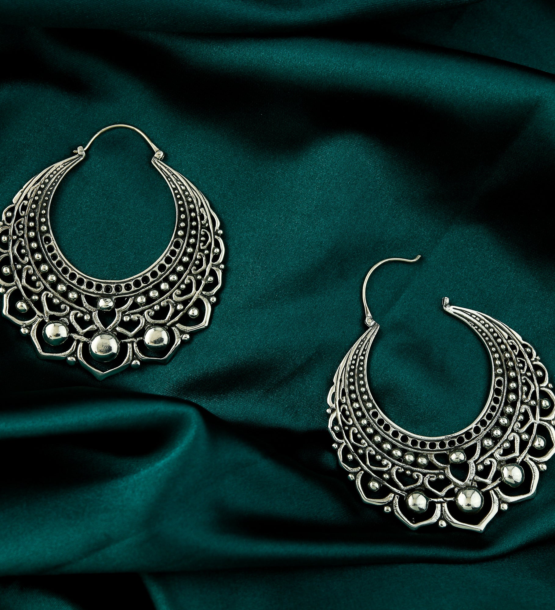 Botanic White Brass Earrings - Image 2