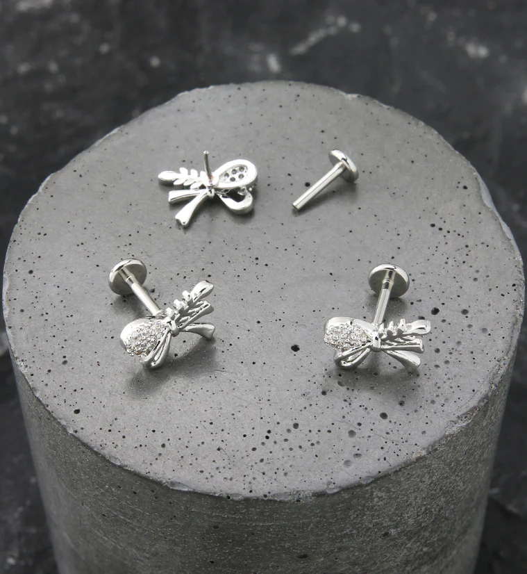 Bow and Leaf CZ Stainless Steel Threadless Labret - Image 2