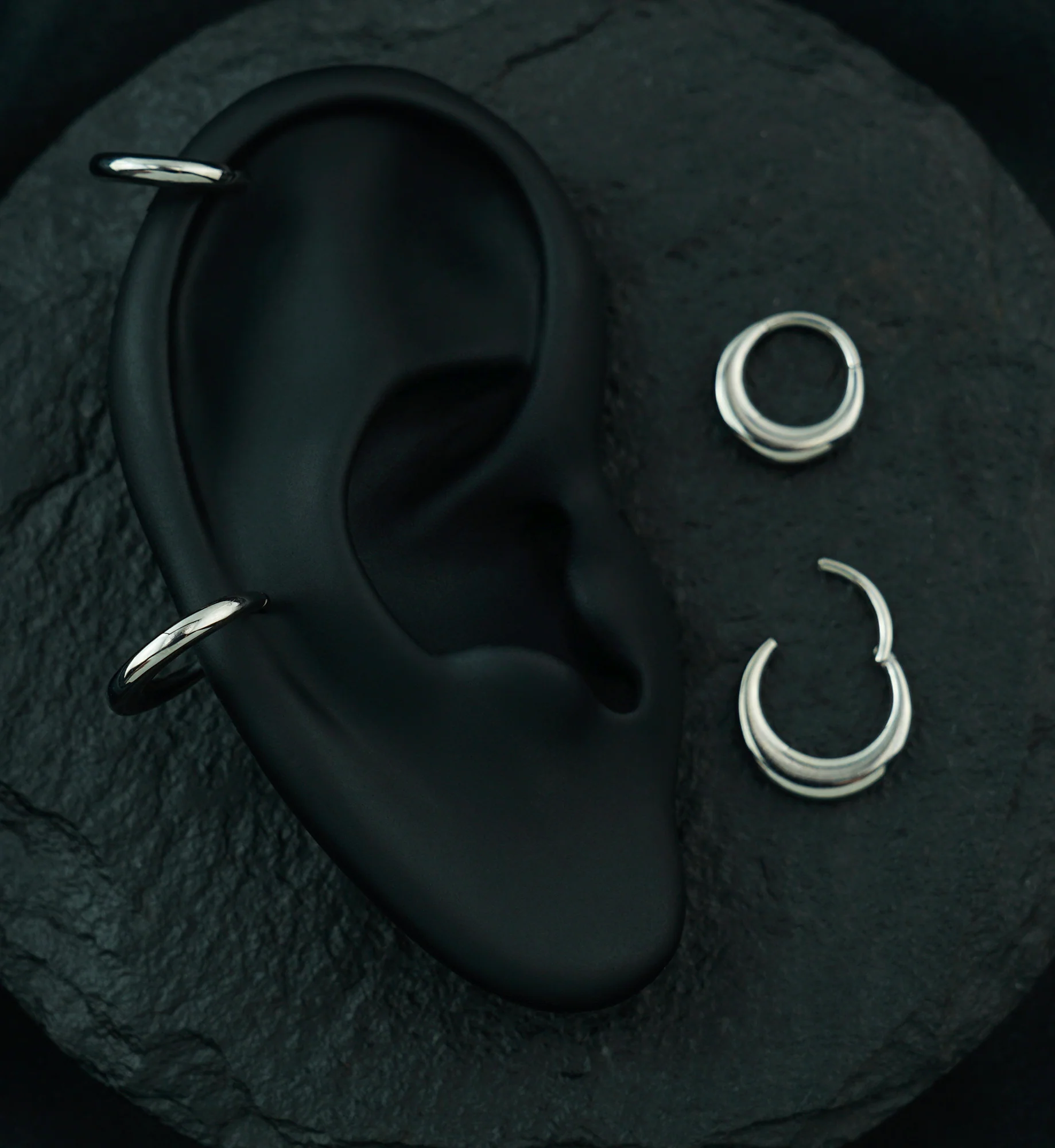 Broad Dome Titanium Hinged Segment Ring - Image 3