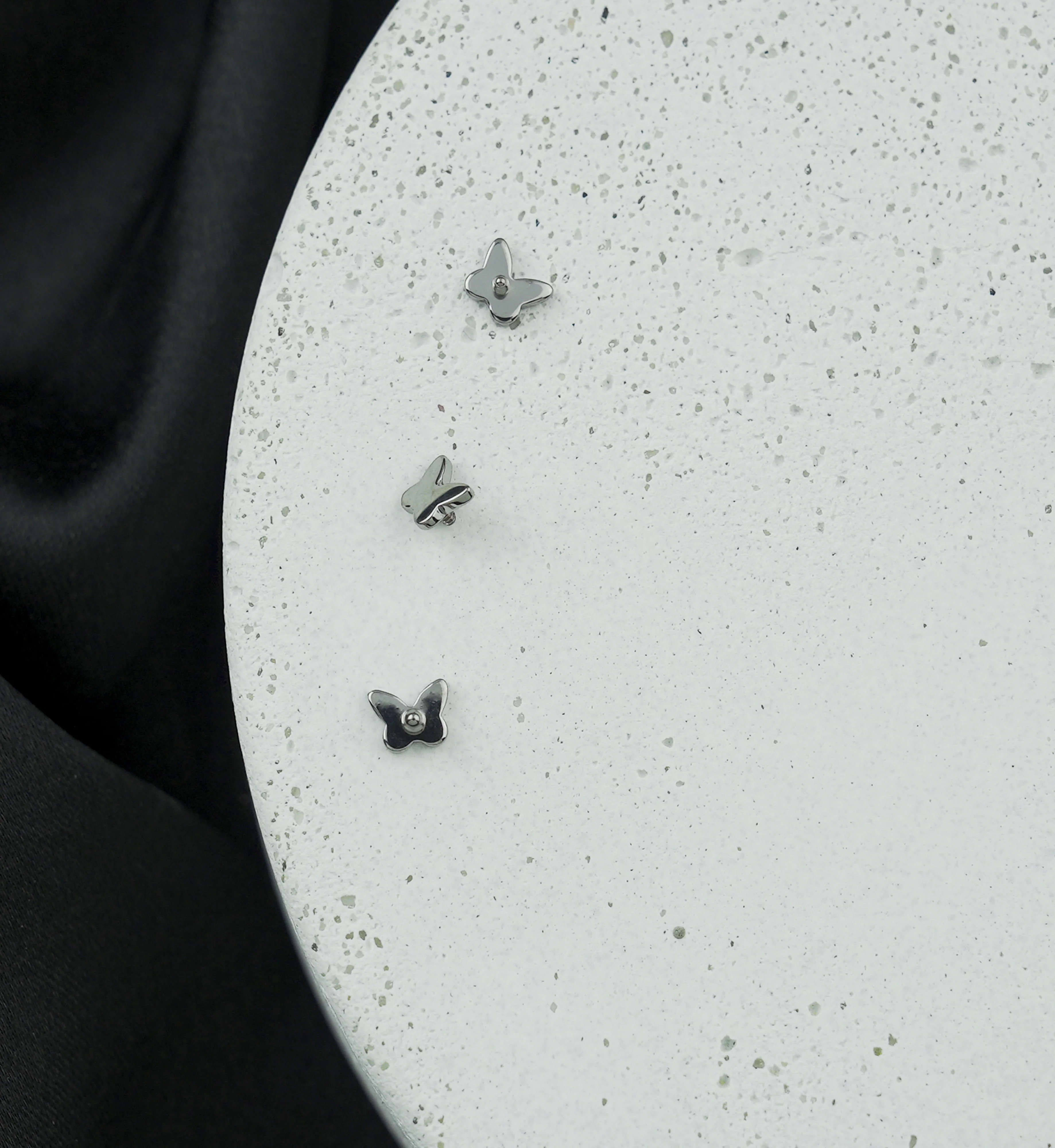 Bubble Butterfly Titanium Internally Threaded Top - Image 2