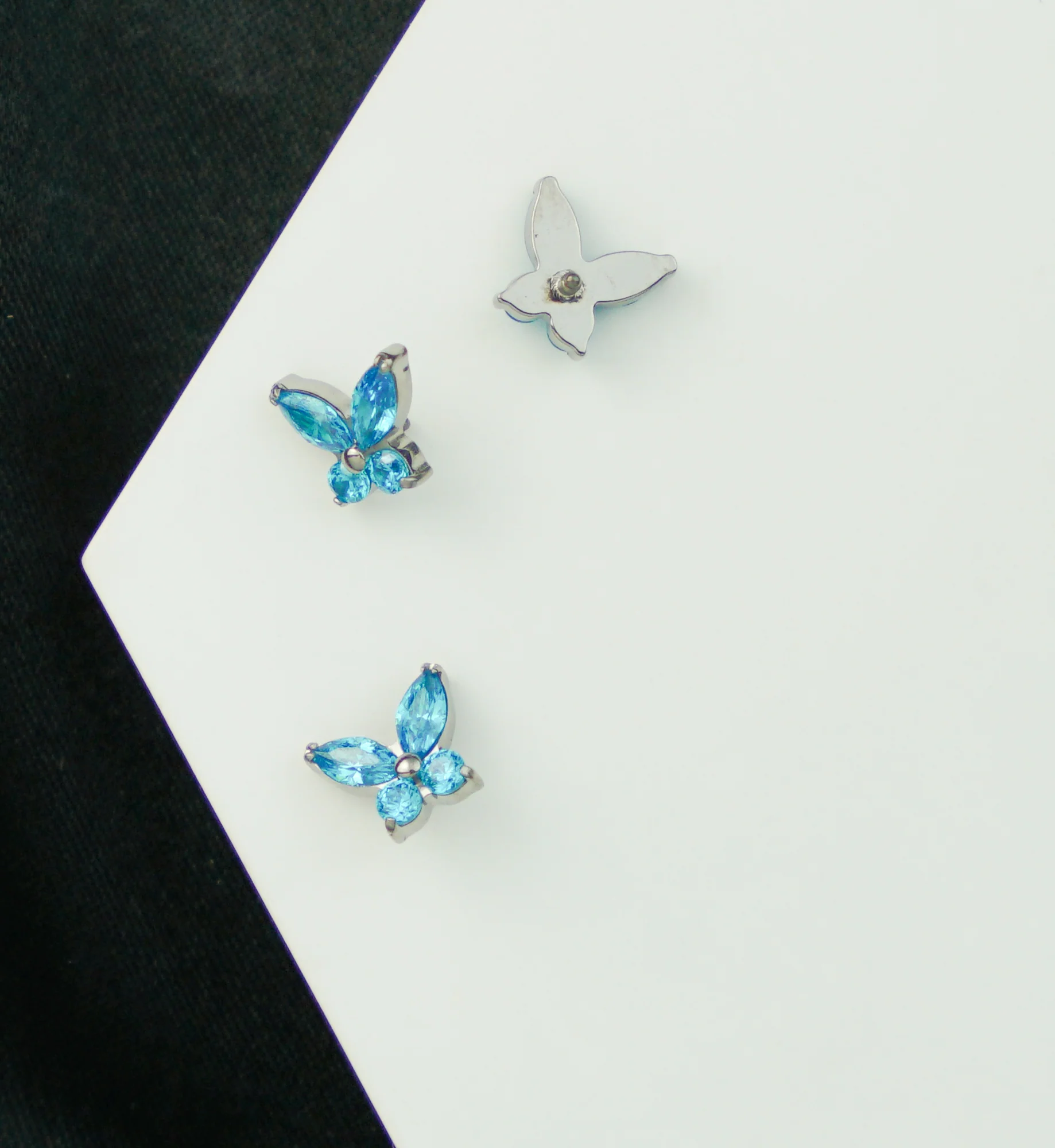 Butterfly Blue Topaz CZ Internally Threaded Titanium Top - Image 2