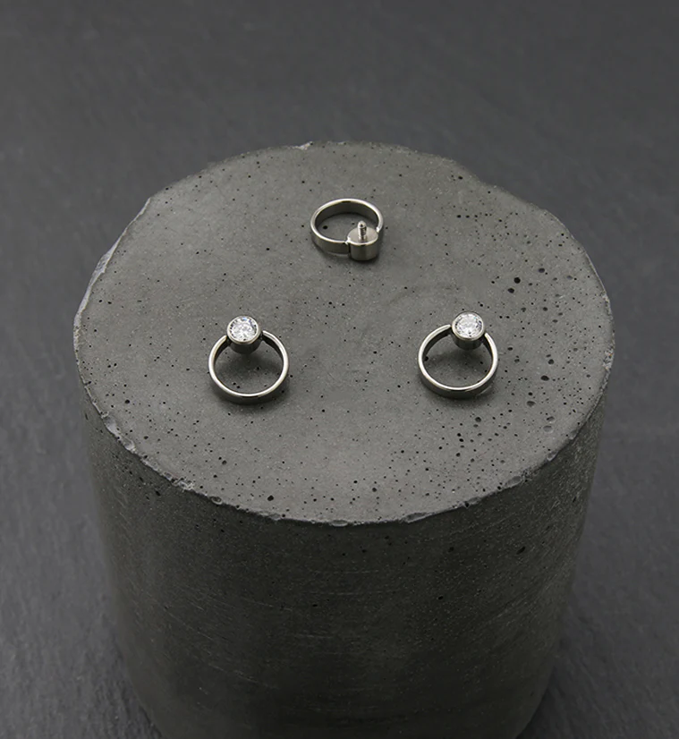 Orbit Top Clear CZ Internally Threaded Titanium Top - Image 2