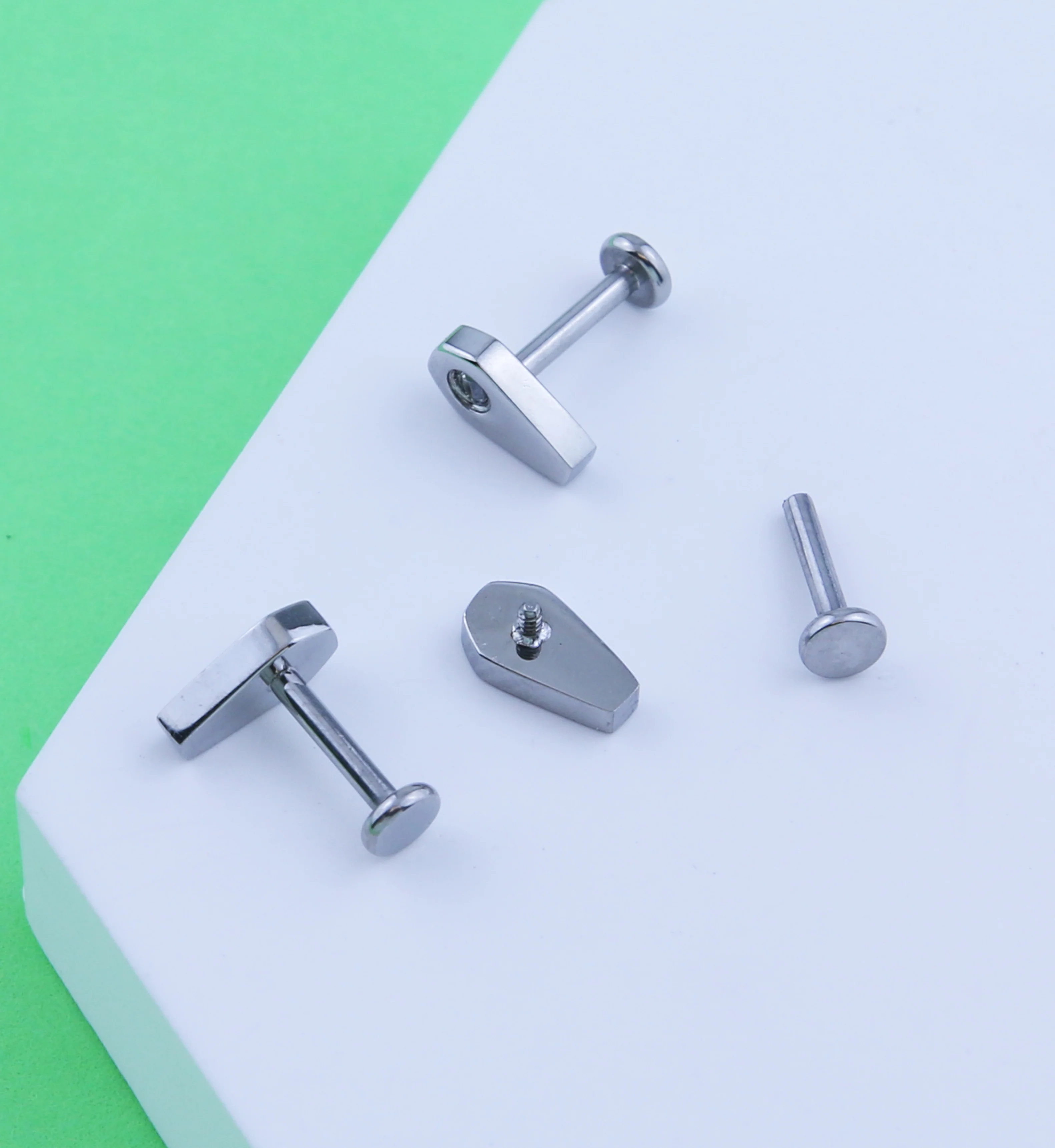 Coffin Bezel Clear CZ Stainless Steel Internally Threaded Labret - Image 2