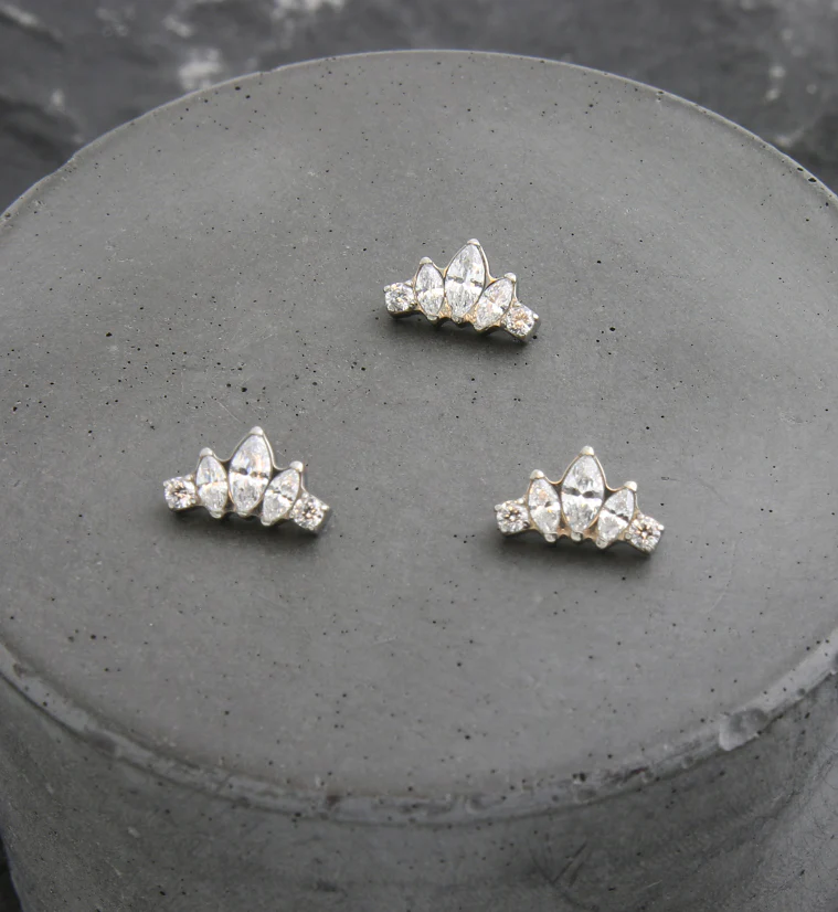Coronal Clear CZ Internally Threaded Titanium Top - Image 2