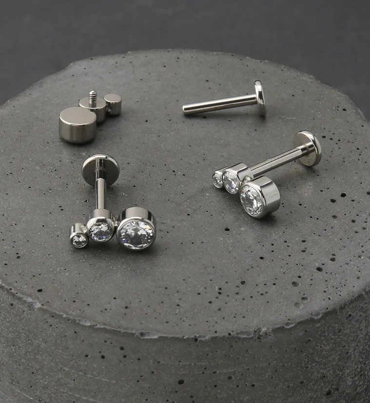 Crescendo Clear CZ Titanium Internally Threaded Labret - Image 2