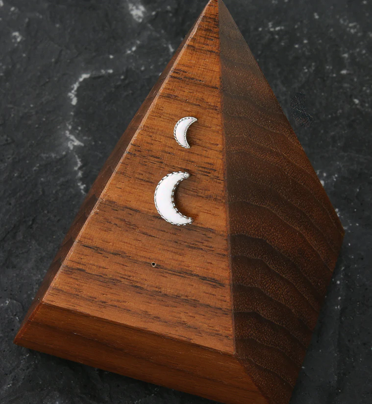 Crescent Moon White Opalite Threadless Titanium Top - Image 2