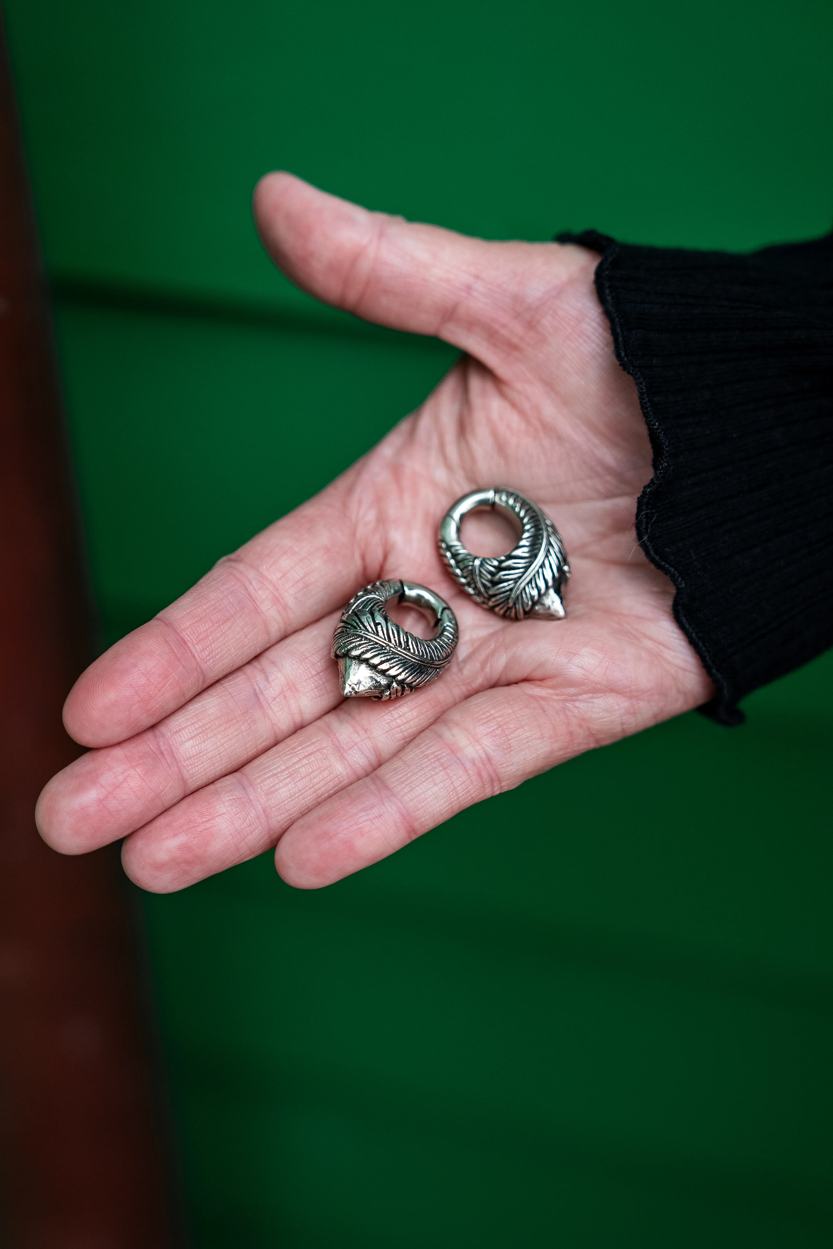 Feathered White Brass Hinged Ear Weights - Image 8
