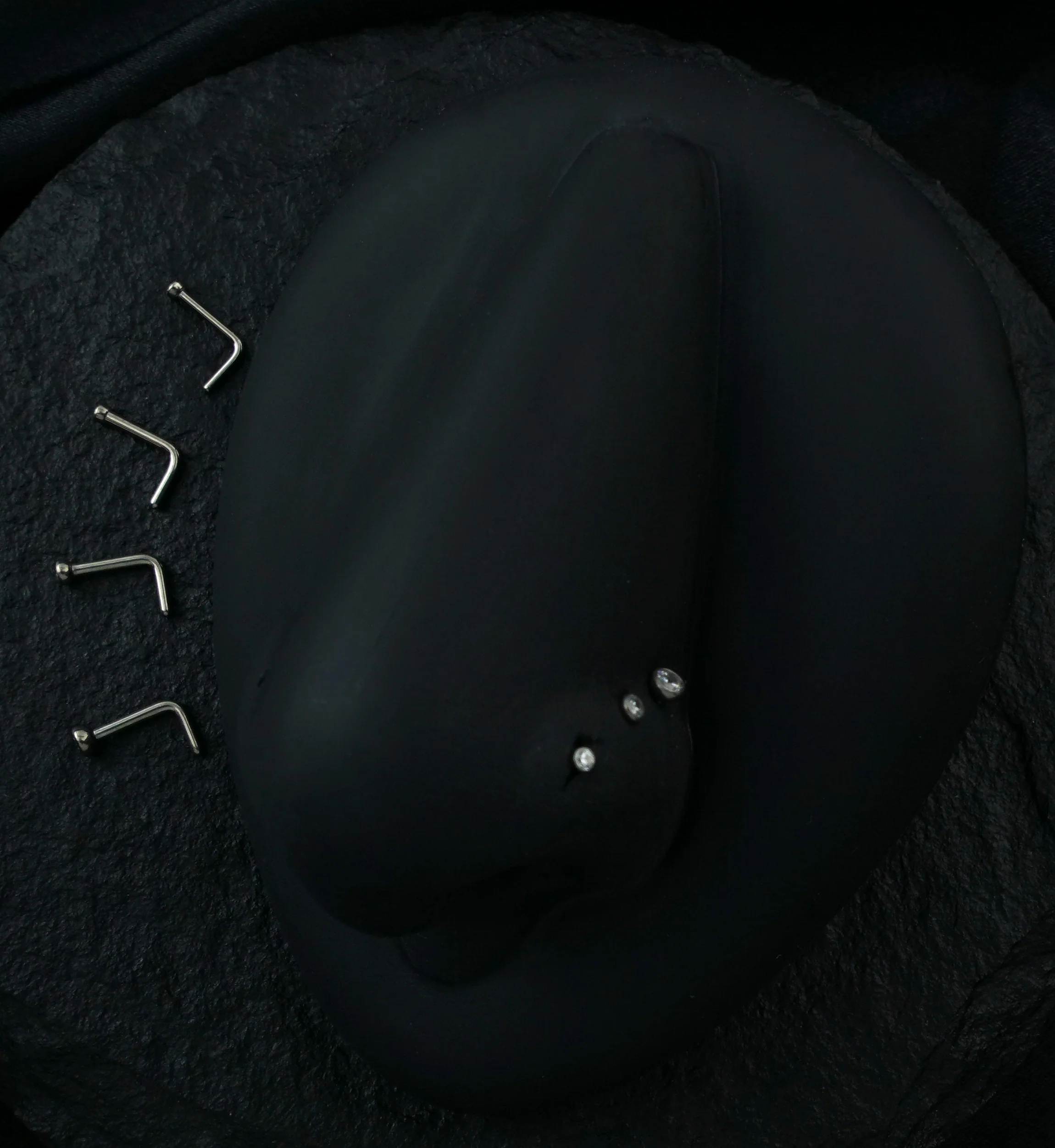 CZ Top L Bend Titanium Nose Ring - Image 2
