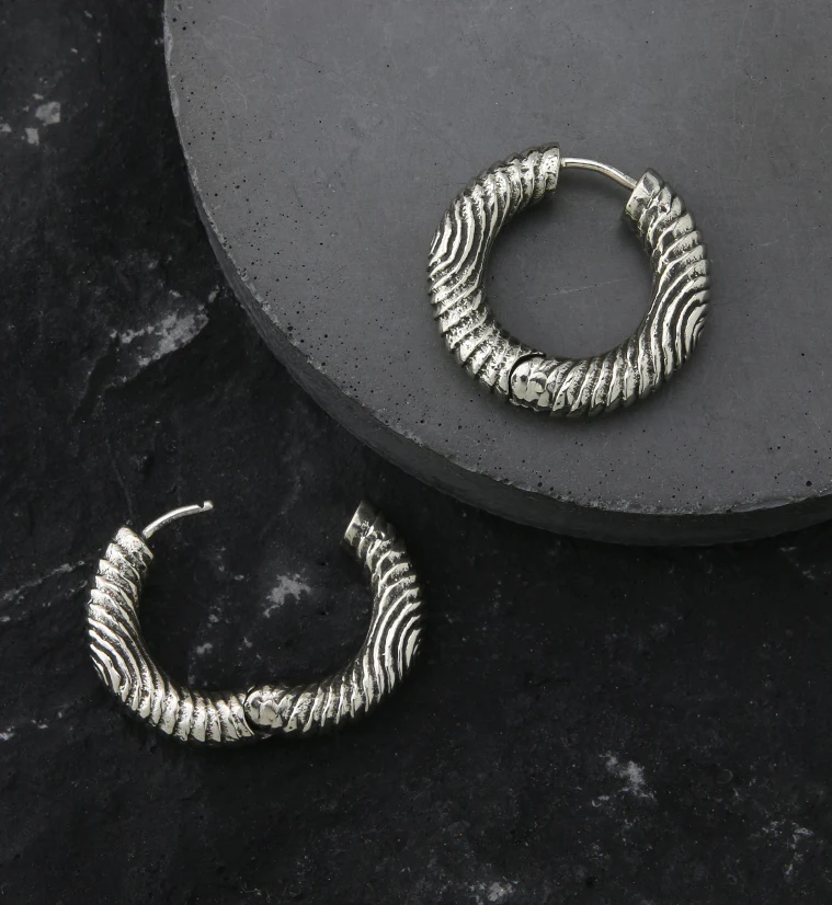 Dab White Brass Hinged Earrings - Image 2