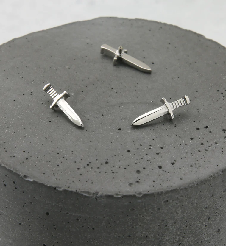 Dagger Internally Threaded Titanium Top - Image 2