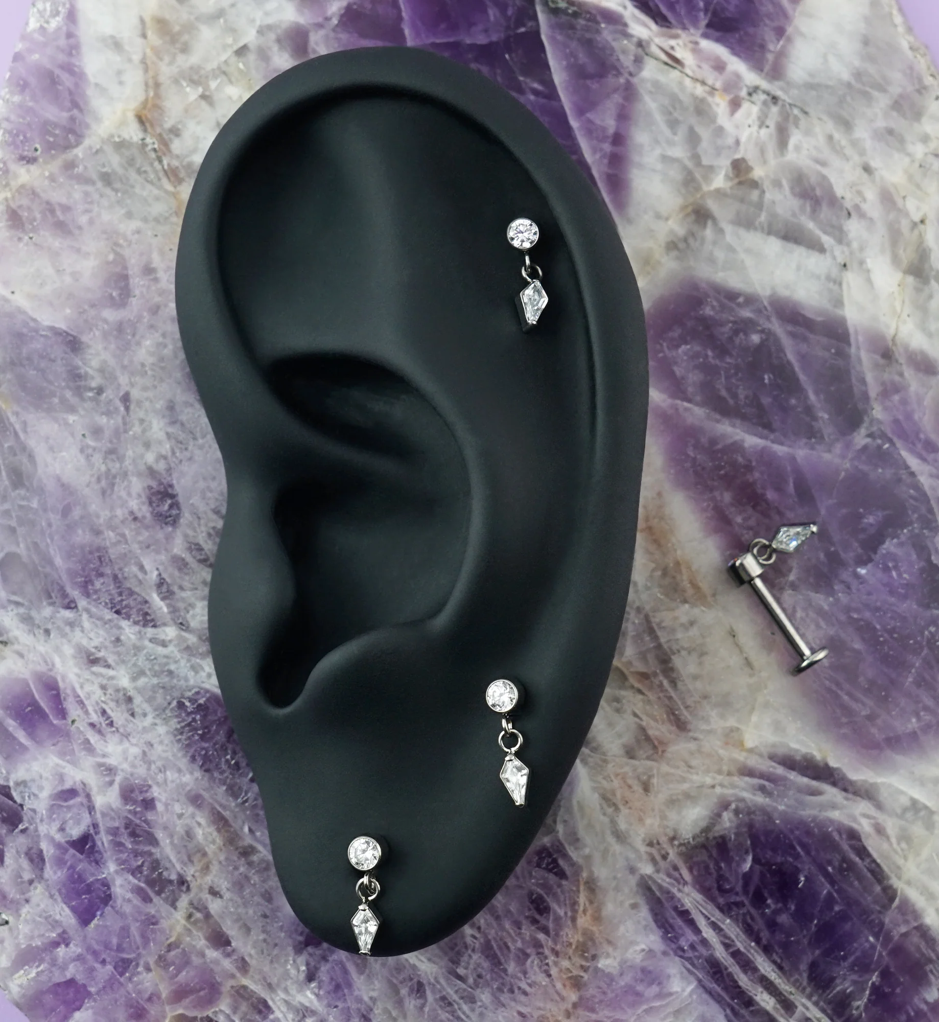 Dart CZ Dangle Titanium Internally Threaded Labret - Image 2