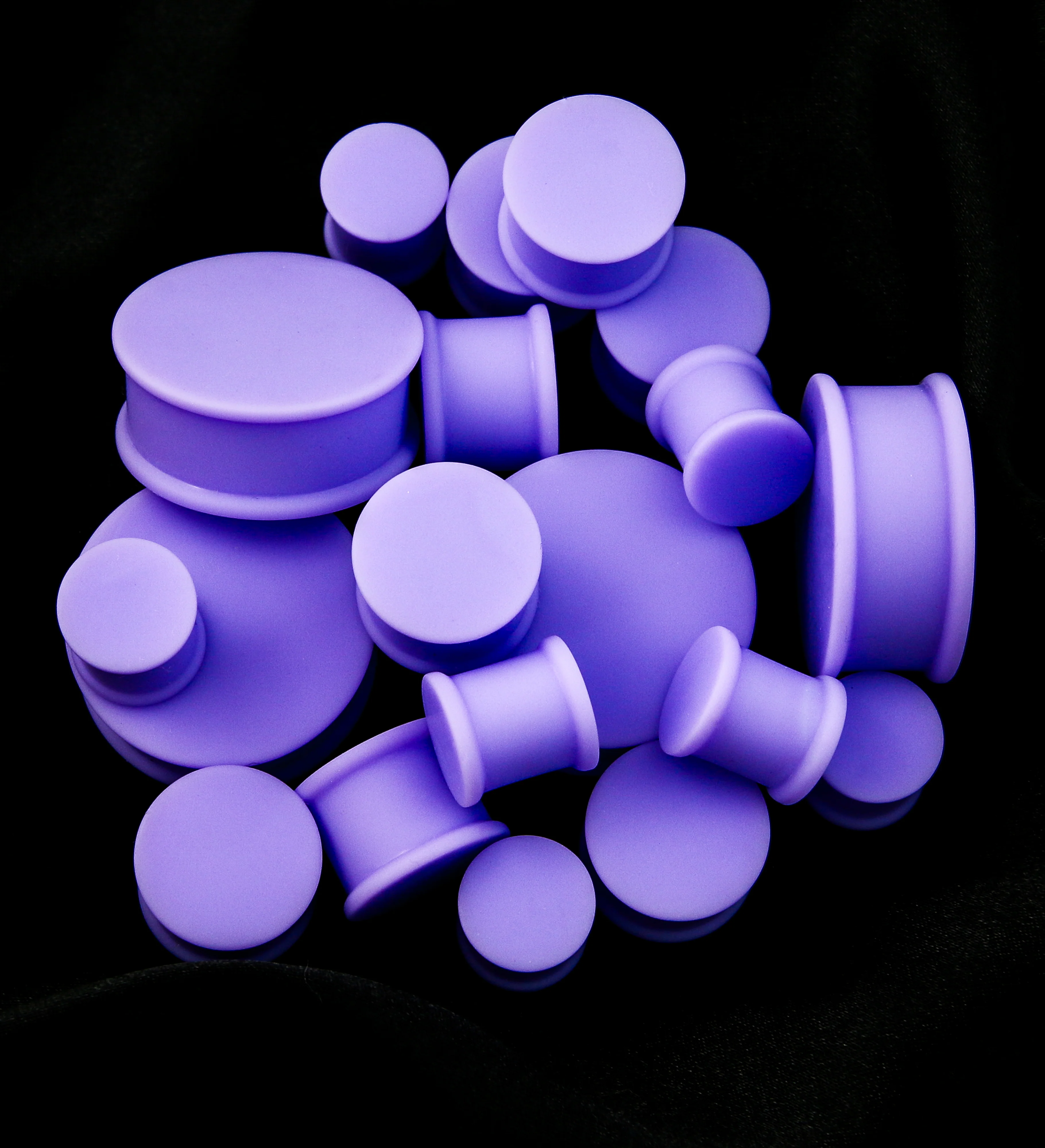 Double Flare Matte Lavender Silicone Plugs - Image 2