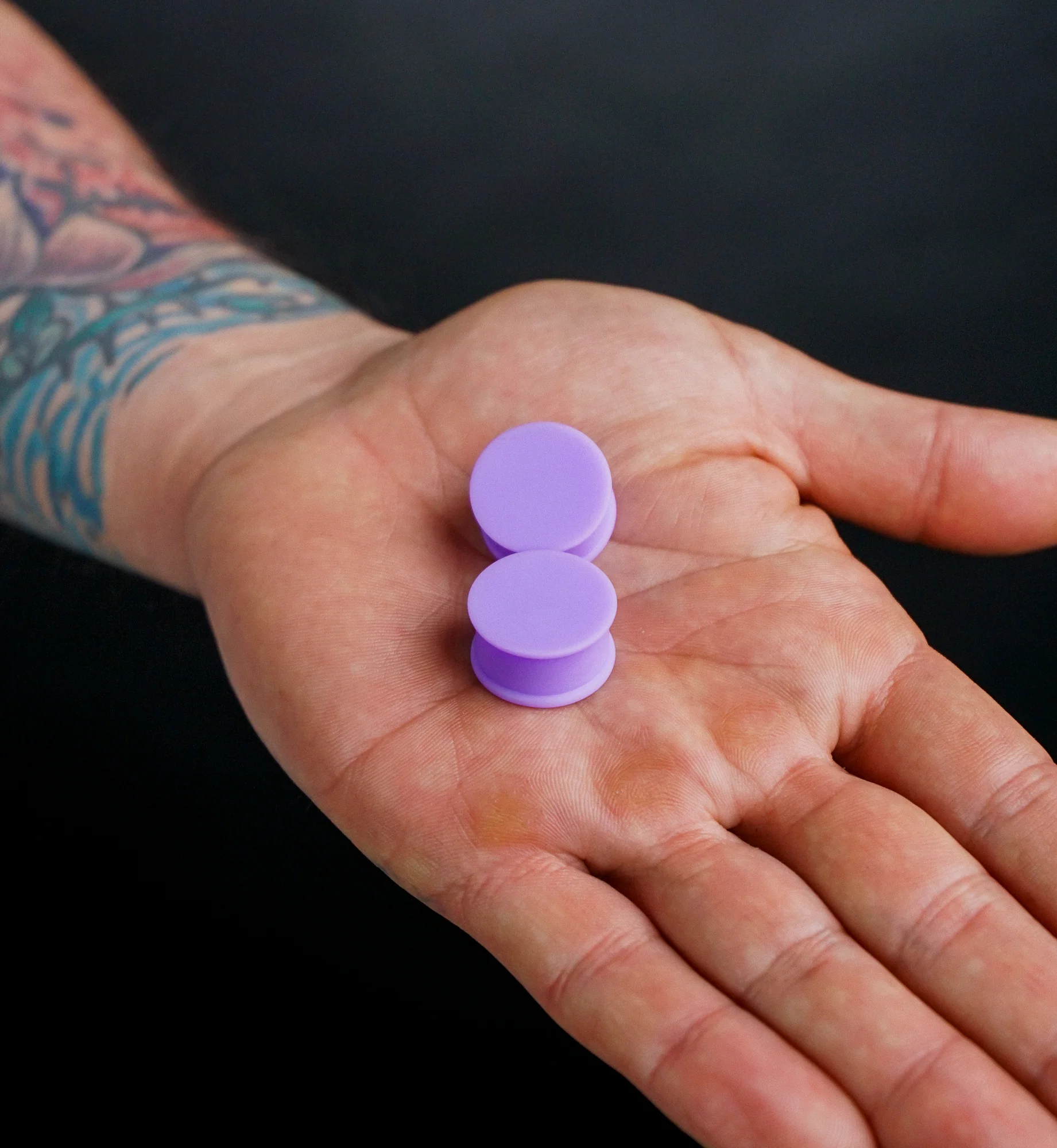 Double Flare Matte Lavender Silicone Plugs - Image 8