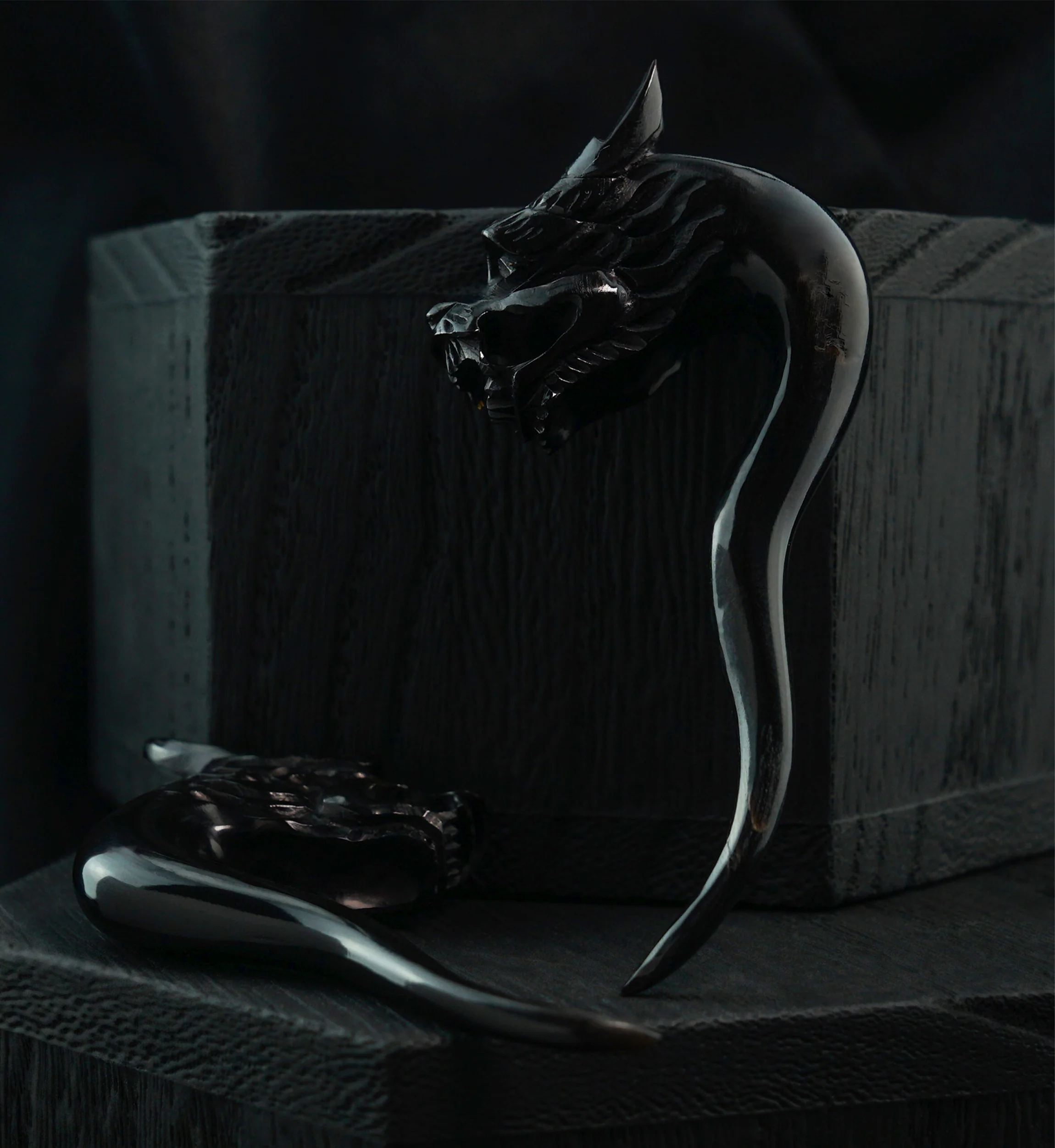 Dragon Head Horn Hangers - Image 2