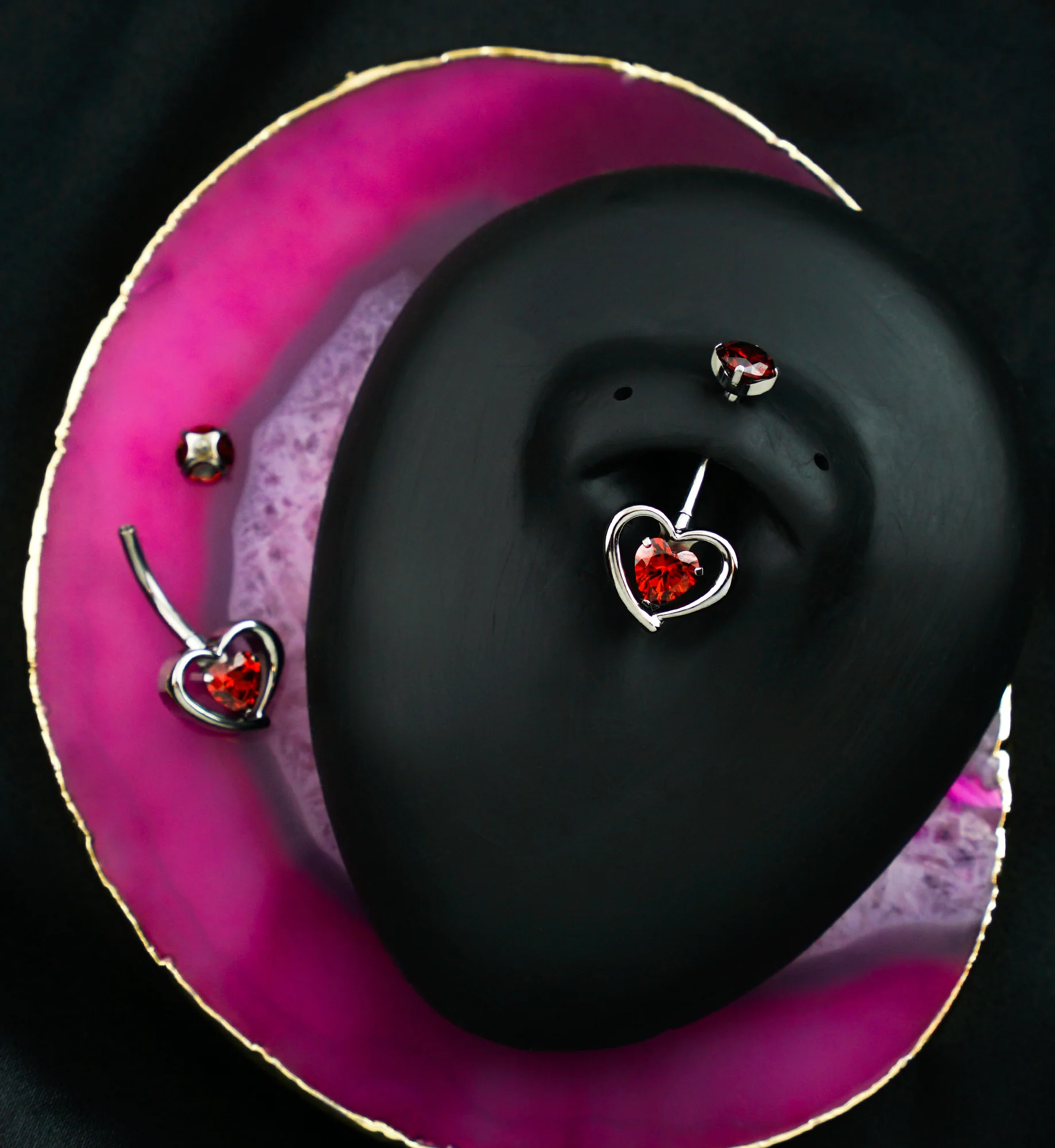 Enveloped Heart Red CZ Titanium Internally Threaded Belly Button Ring - Image 2