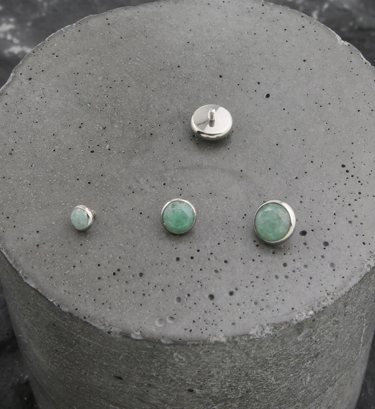 Faceted Aquamarine Stone Titanium Internally Threaded Top - Image 2