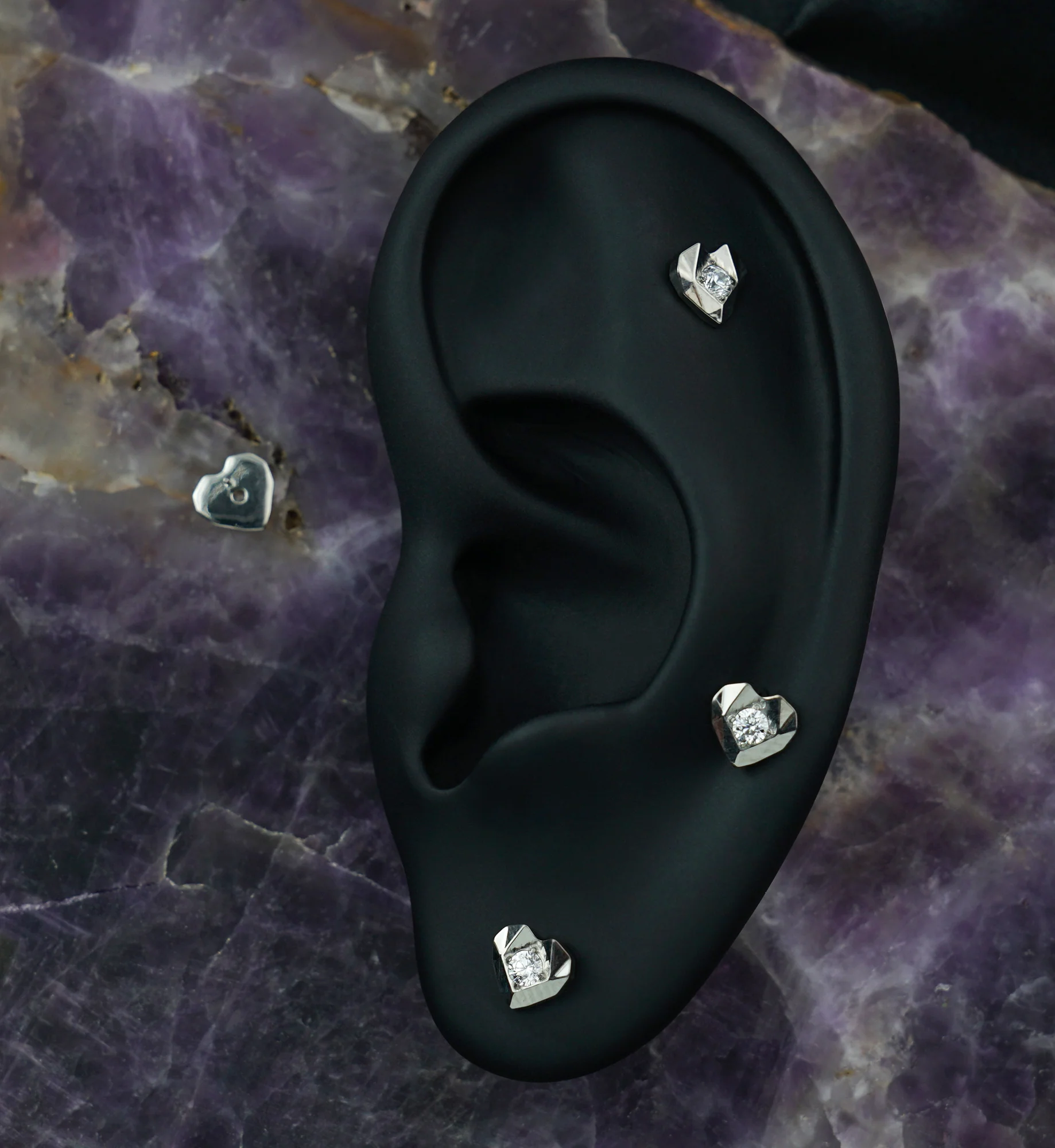 Faceted Heart Clear CZ Titanium Threadless Top - Image 2