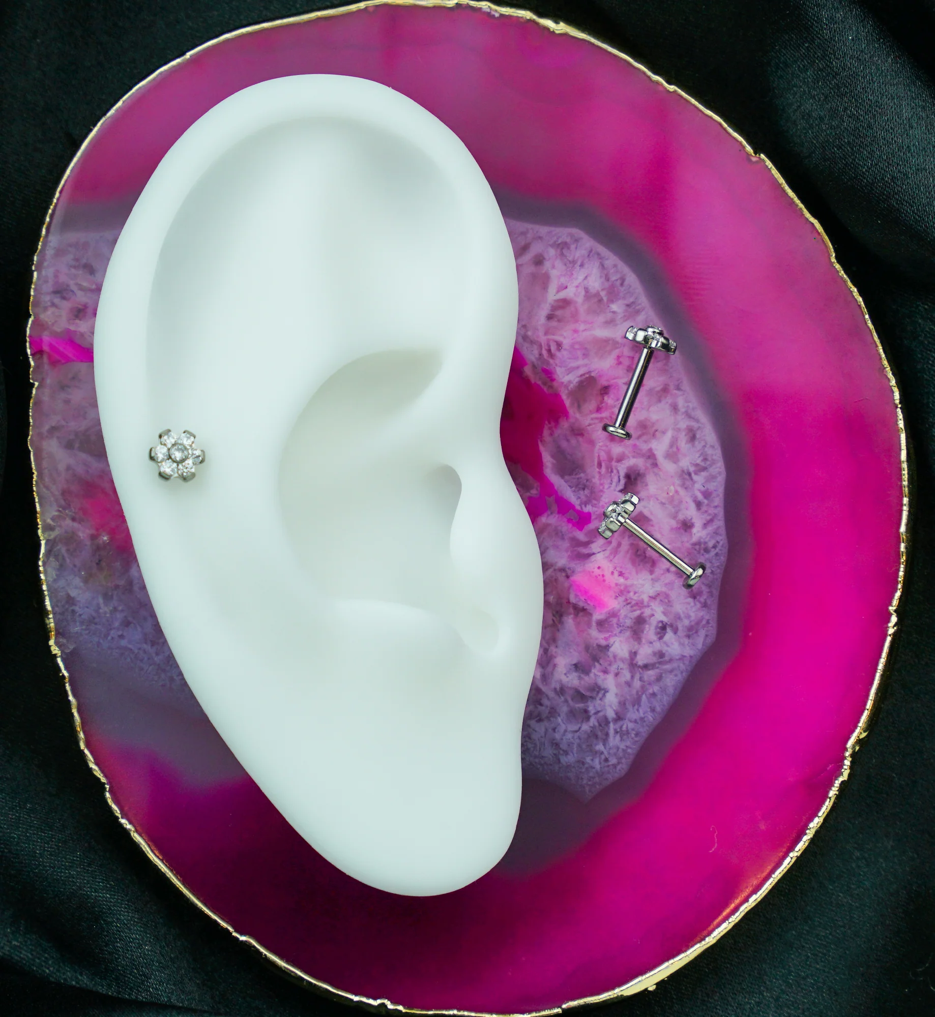 Flower Clear CZ Flat Back Titanium Threadless Labret - Image 2