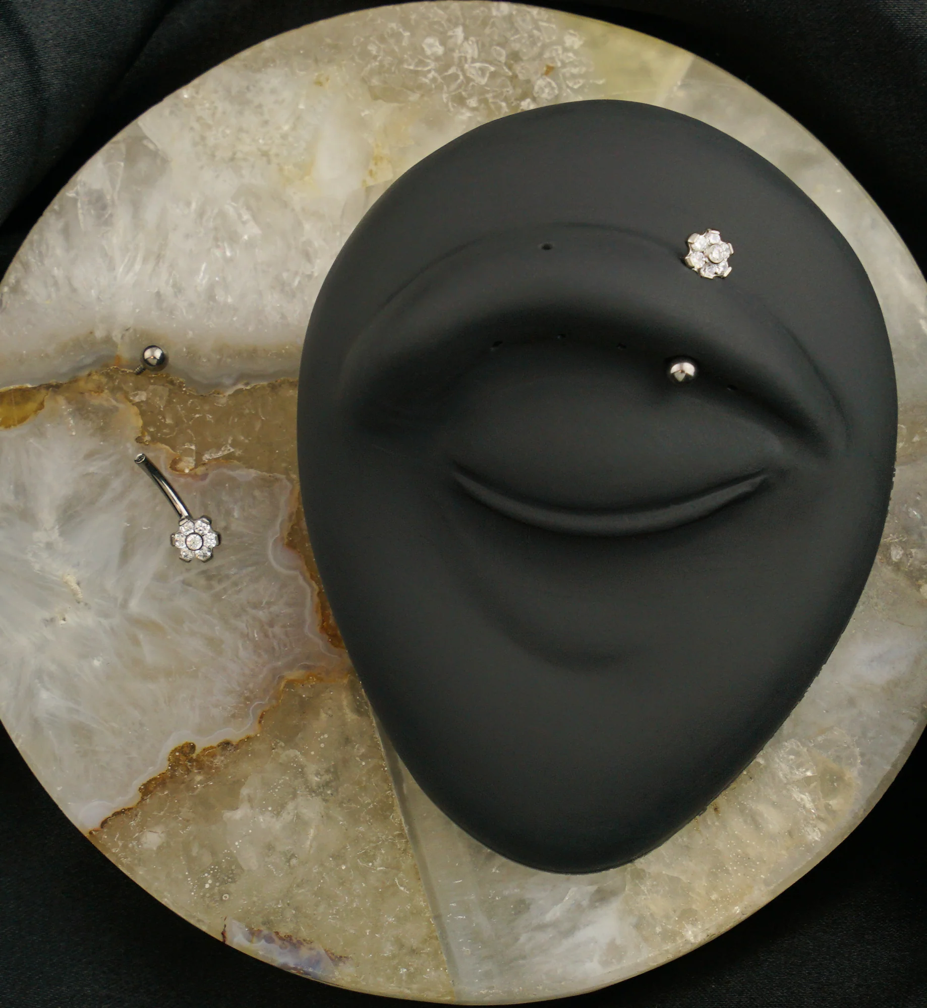 Flower Clear CZ Internally Threaded Titanium Curved Barbell - Image 2