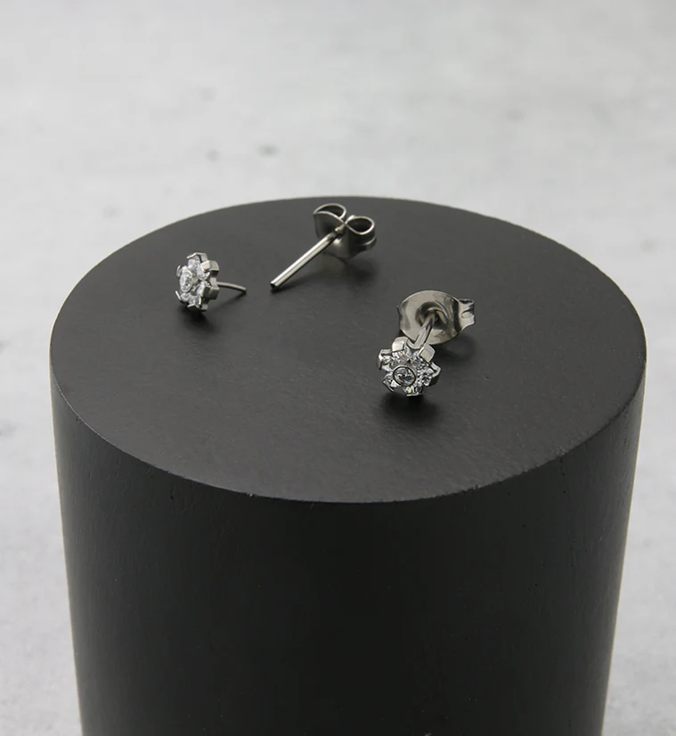 Flower Clear CZ Titanium Threadless Earrings - Image 2