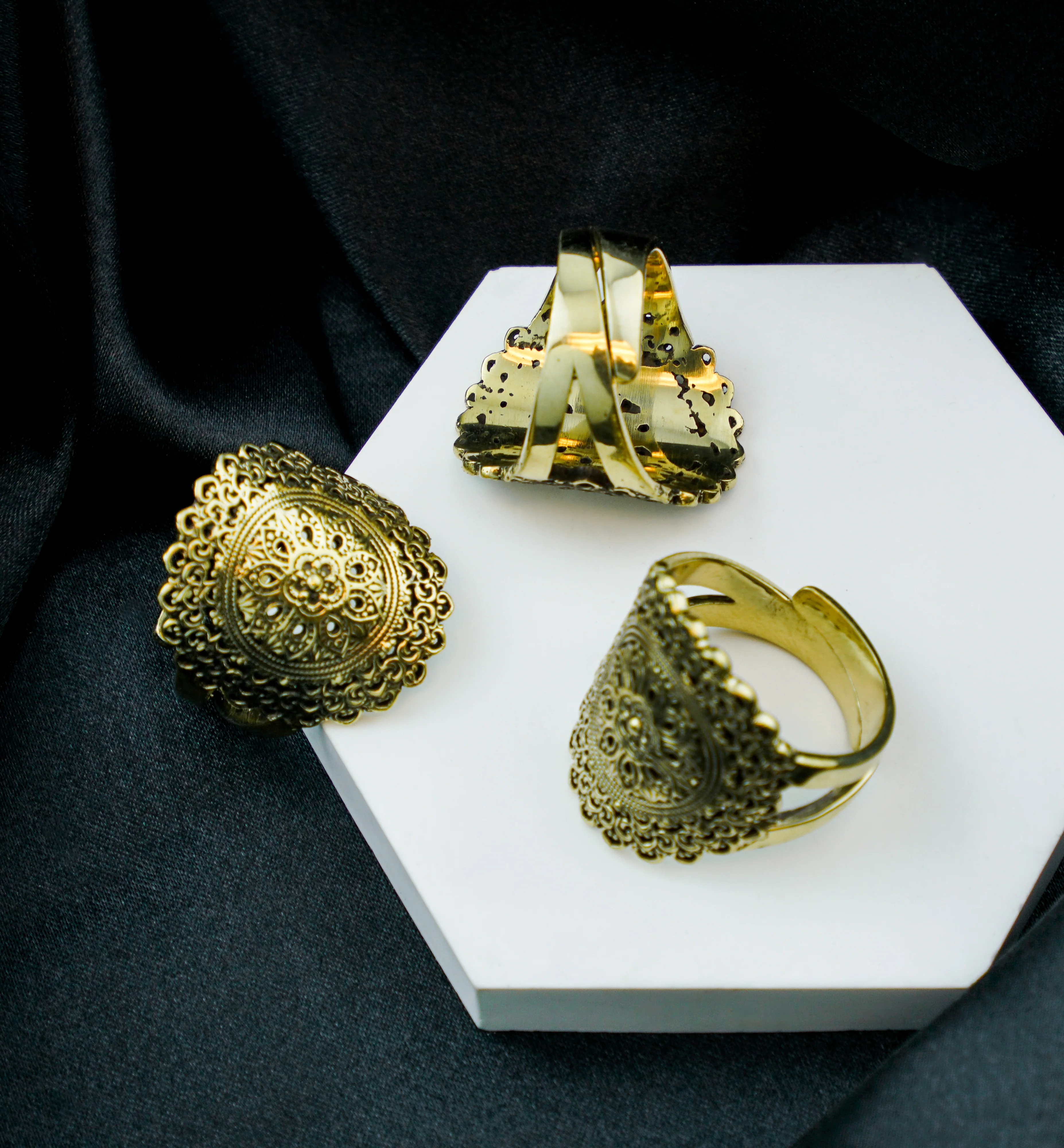 Flower Lattice Brass Ring - Image 2