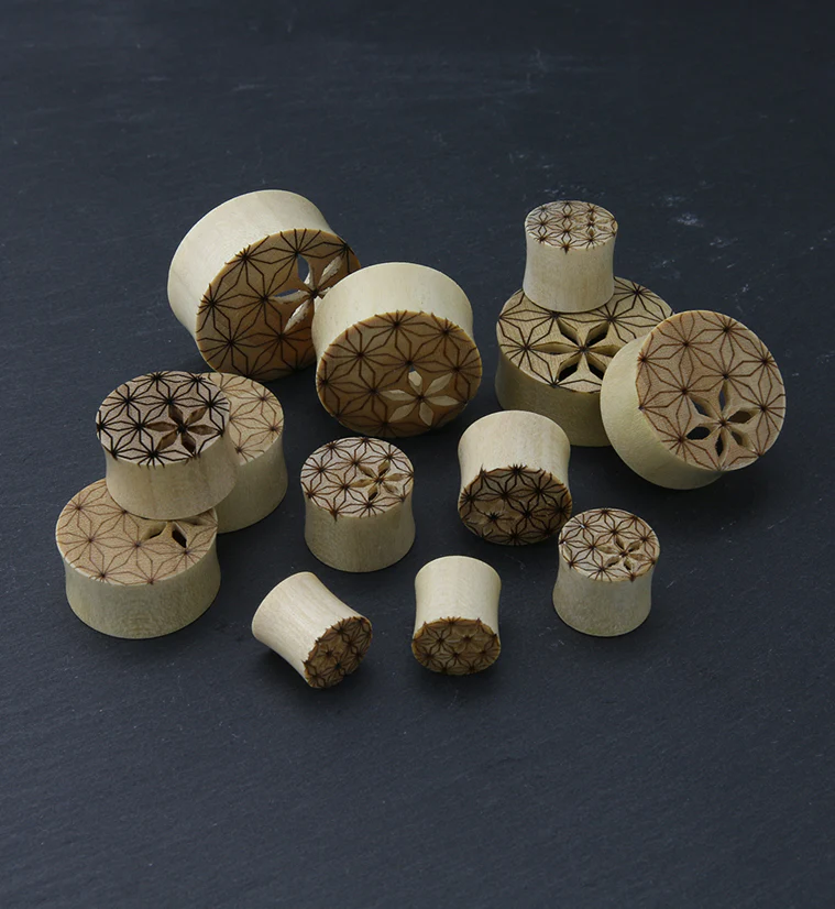 Flower of Life Engraved Crocodile Wooden Tunnels - Image 2
