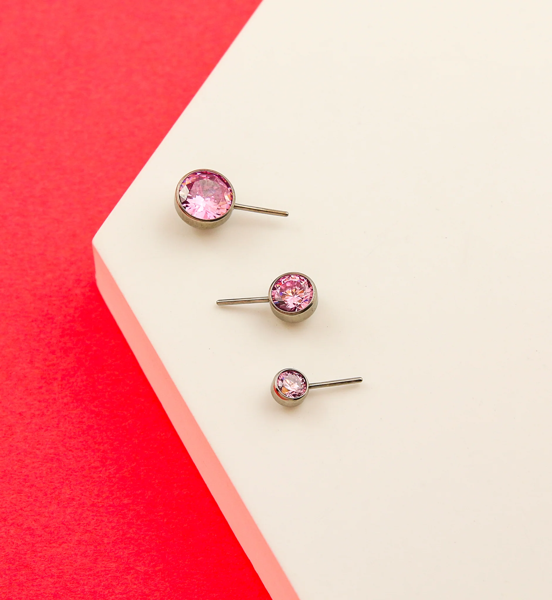 Forward Facing Bezel Pink CZ Titanium Threadless Top - Image 2