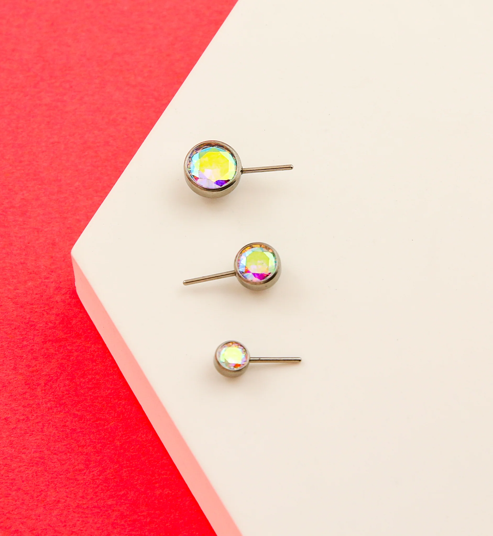 Forward Facing Bezel Rainbow Aurora CZ Titanium Threadless Top - Image 2