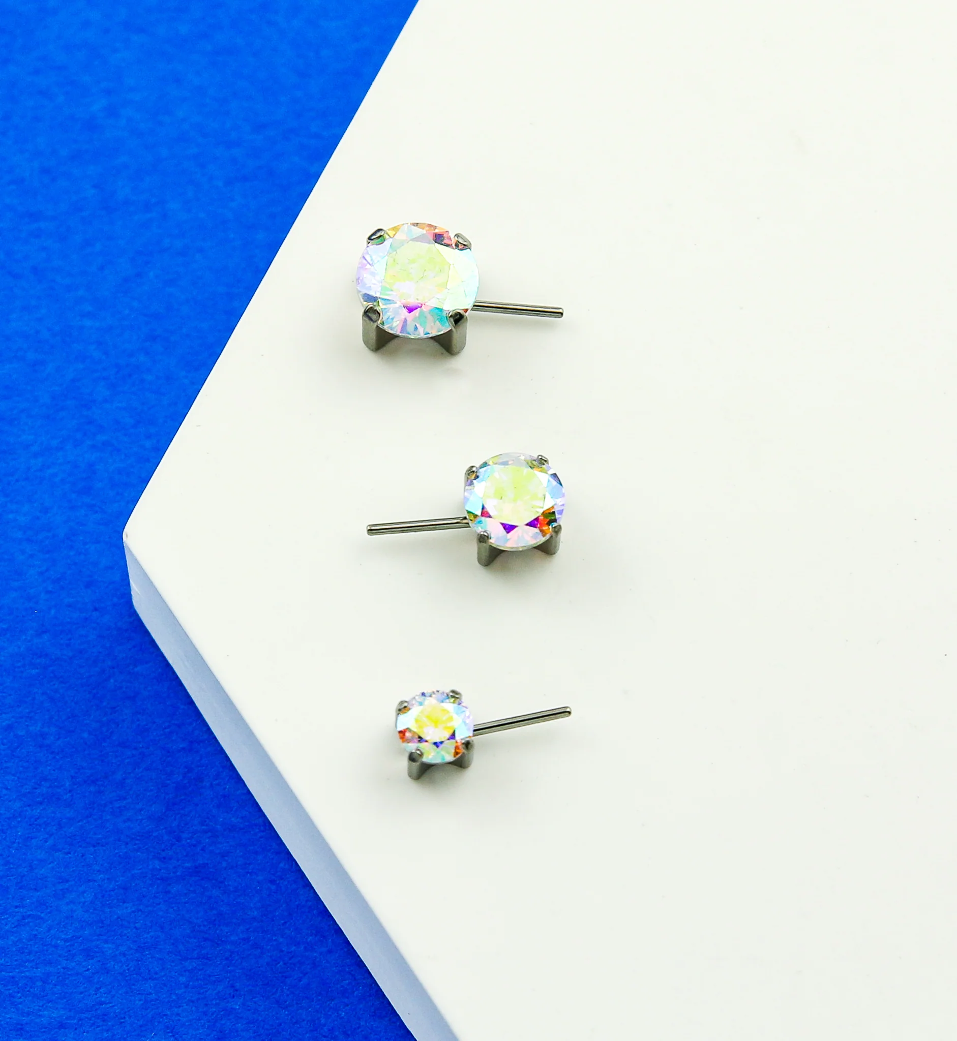 Forward Facing Prong Rainbow Aurora CZ Titanium Threadless Top - Image 2