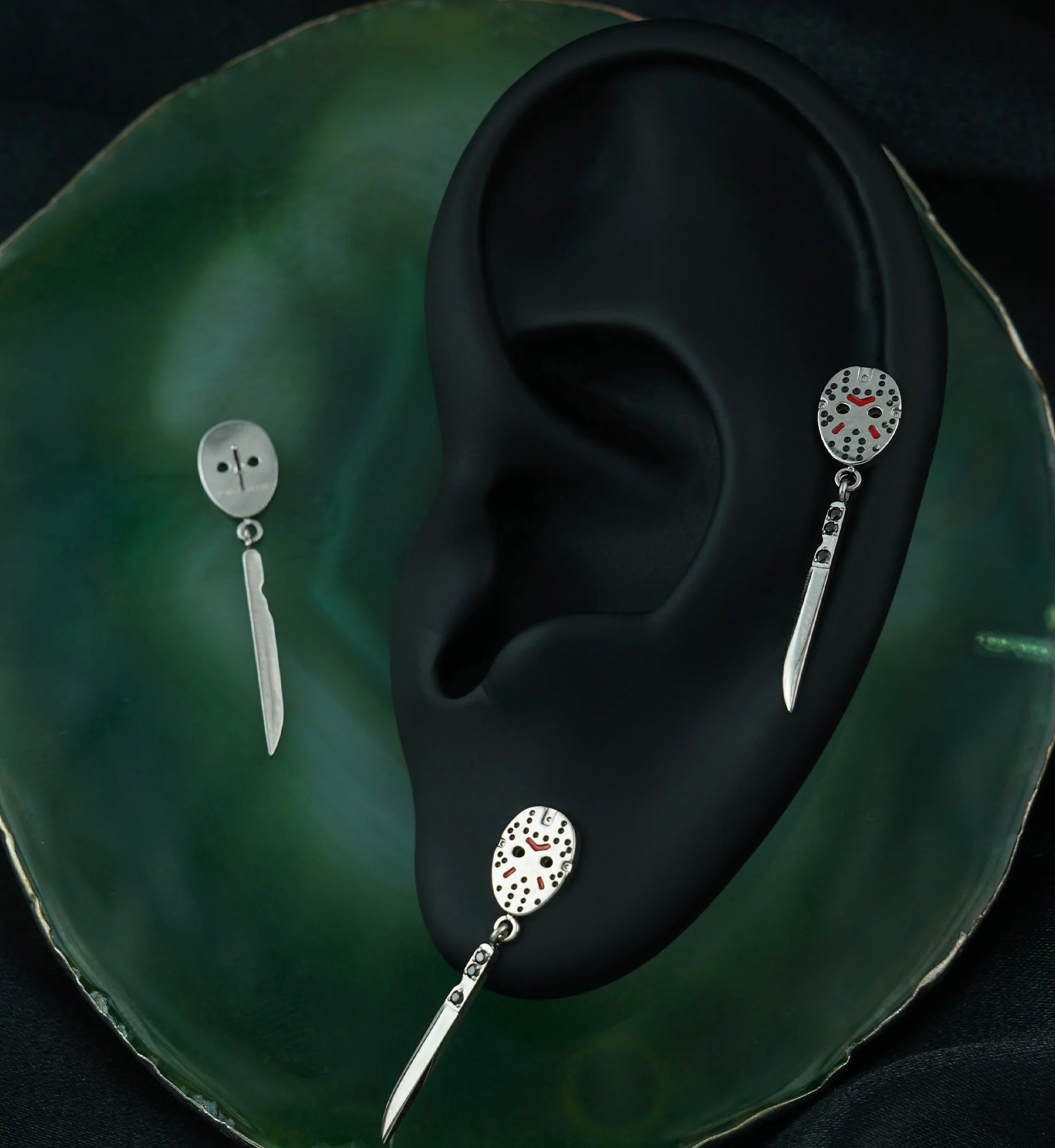 Friday The 13th Jason Mask Dangle Knife Titanium Threadless Top - Image 2