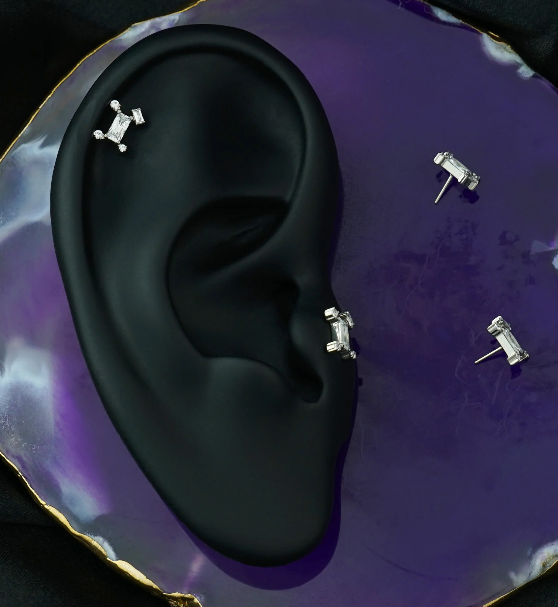 Geometric Pup Clear CZ Titanium Threadless Top - Image 2