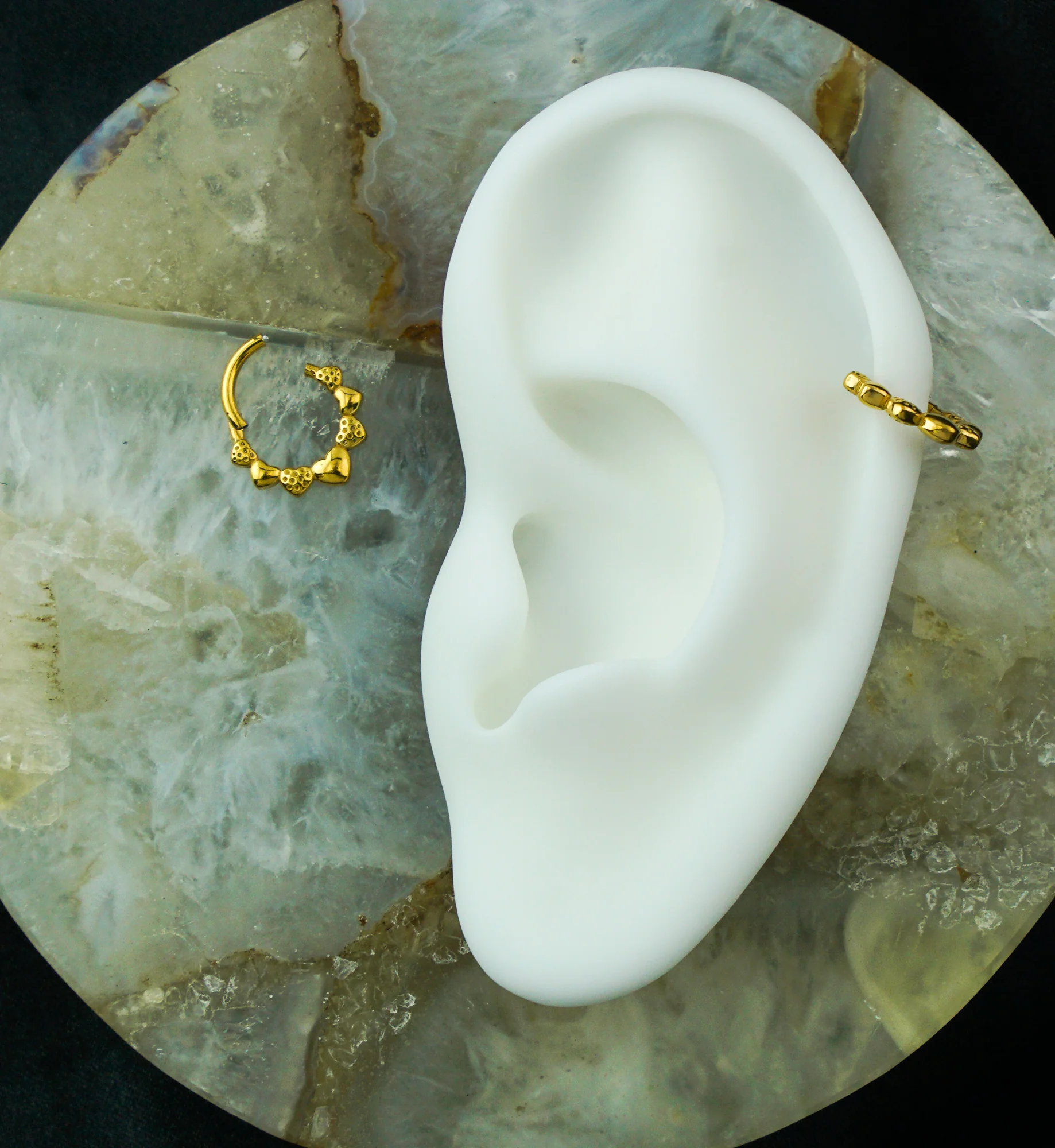Gold PVD Hammered Heart Stainless Steel Hinged Segment Ring - Image 3