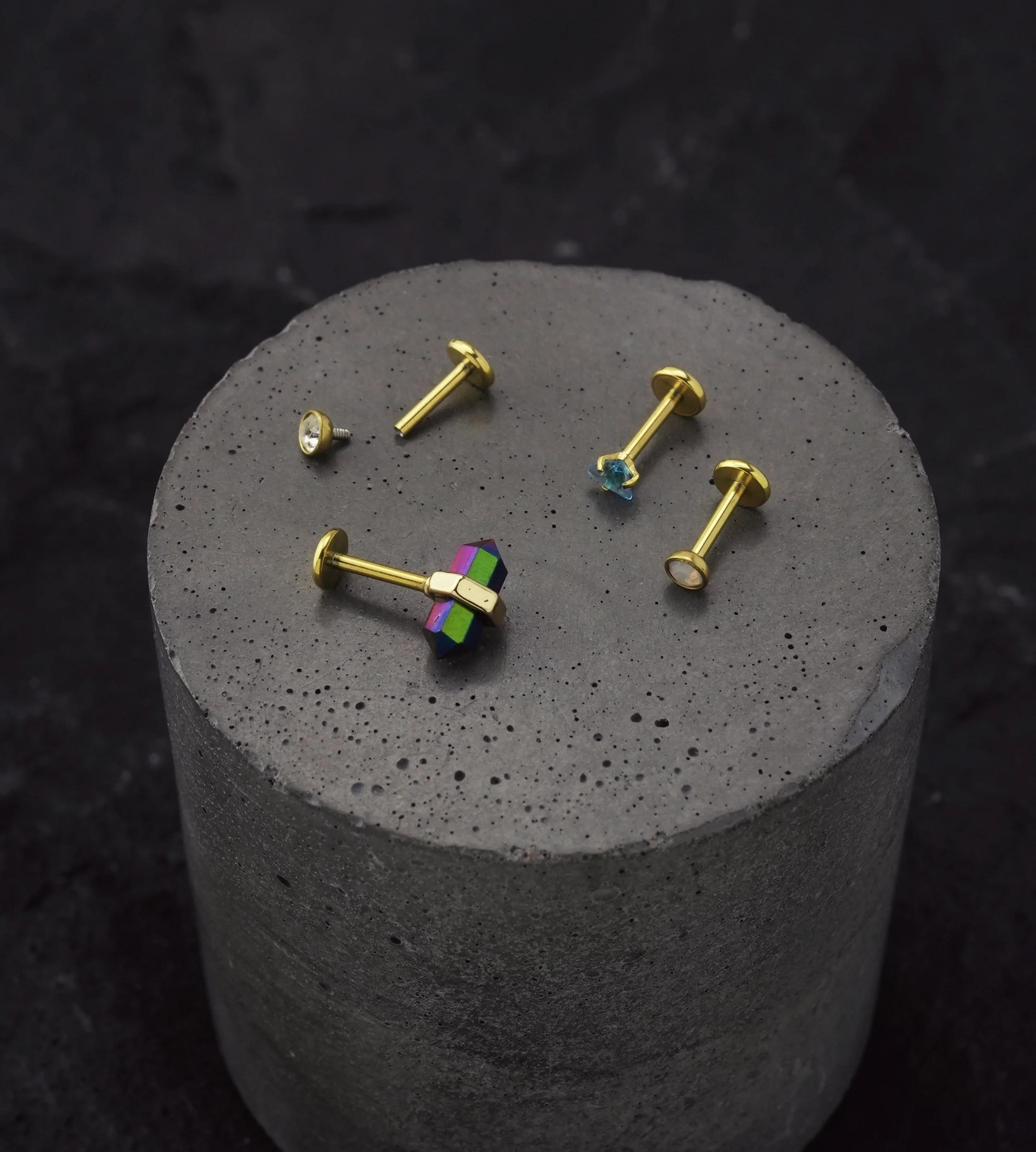 Gold PVD Aqua Triangle CZ and Rainbow Aurora Opalite Stainless Steel Internally Threaded Labret (Pack of 4) - Image 2