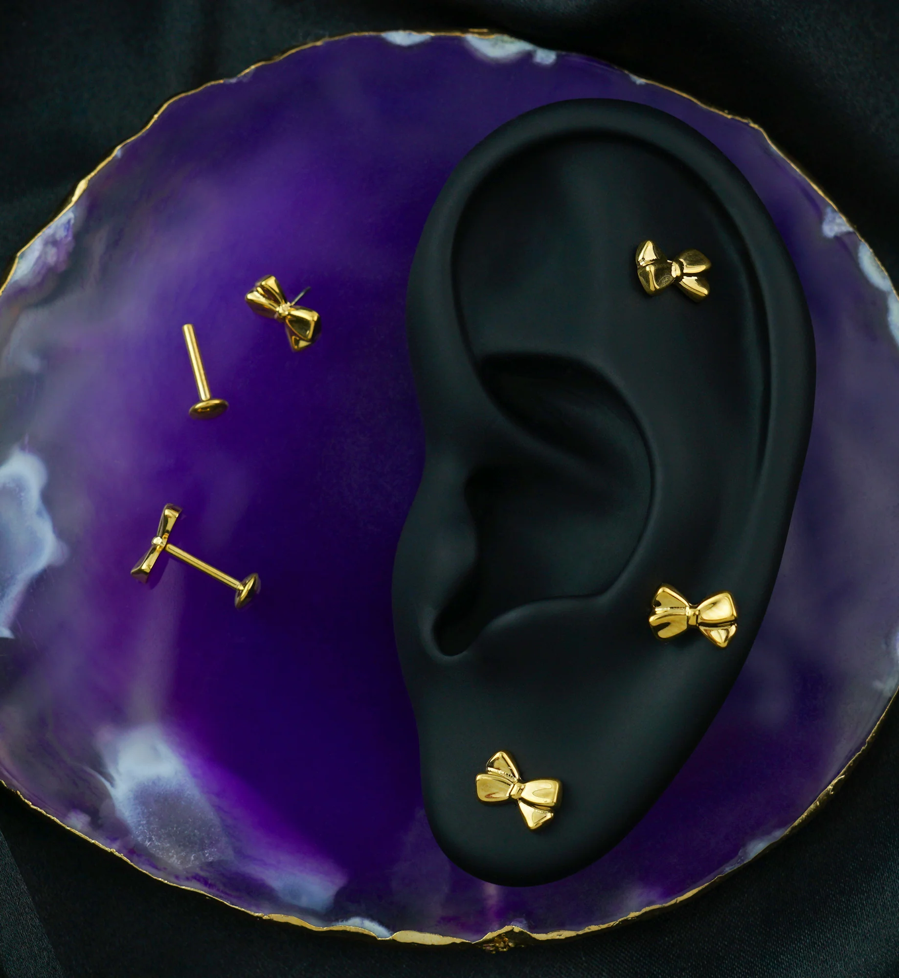 Gold PVD Bow Threadless Titanium Convex Disk Labret - Image 2
