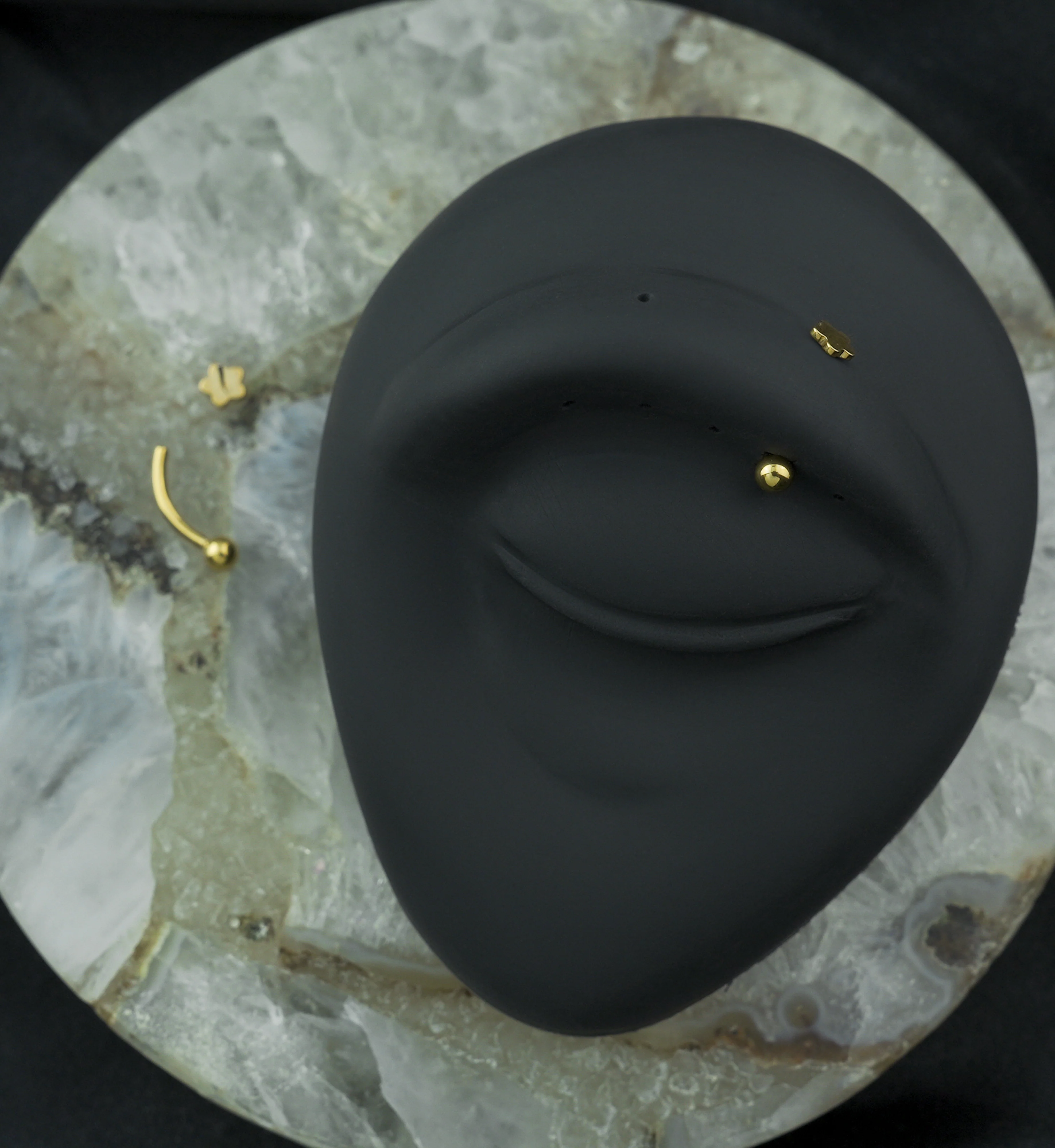 Gold PVD Bubble Flower Threadless Titanium Curved Barbell - Image 2