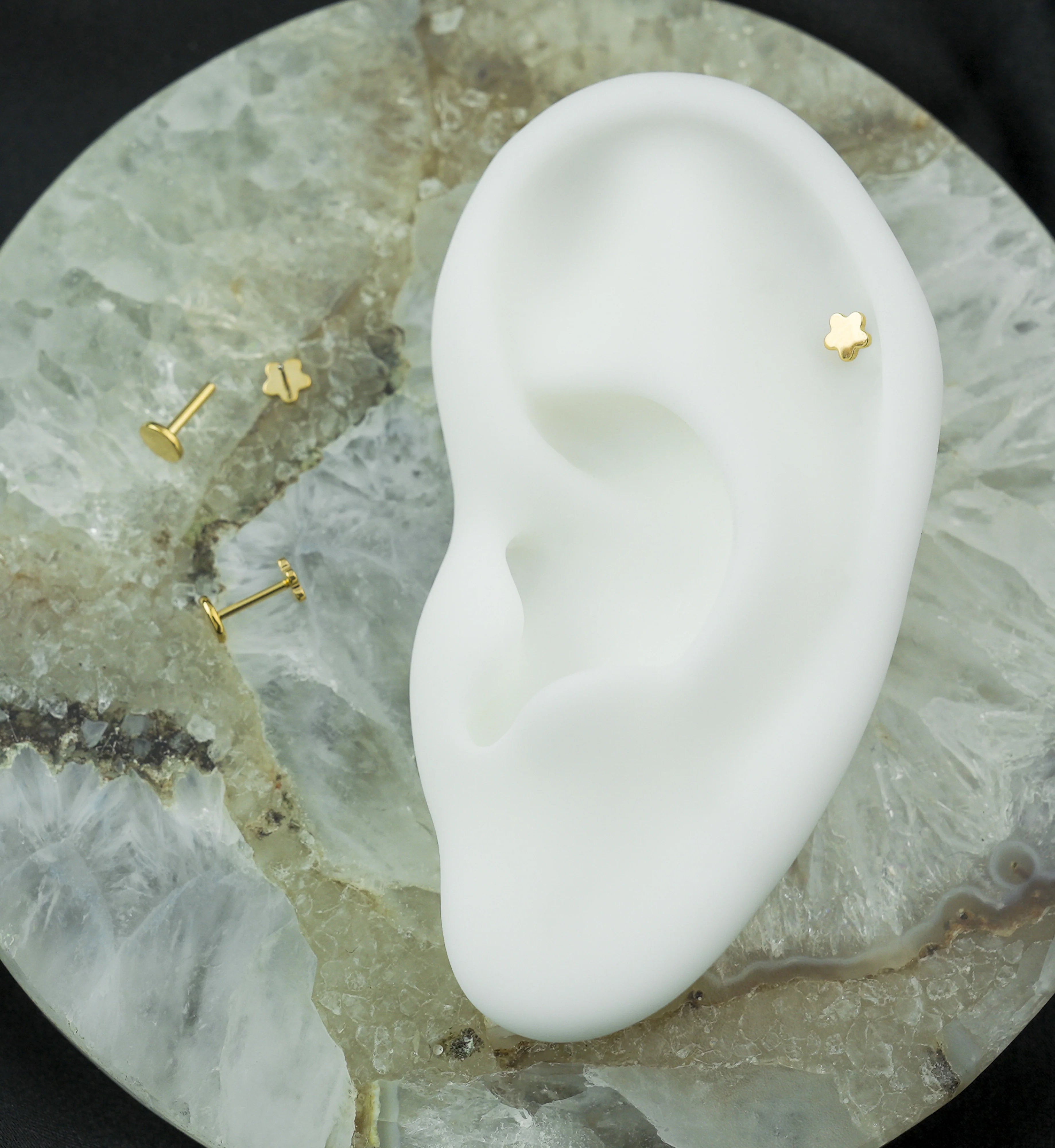 Gold PVD Bubble Flower Threadless Titanium Flat Disk Labret - Image 2