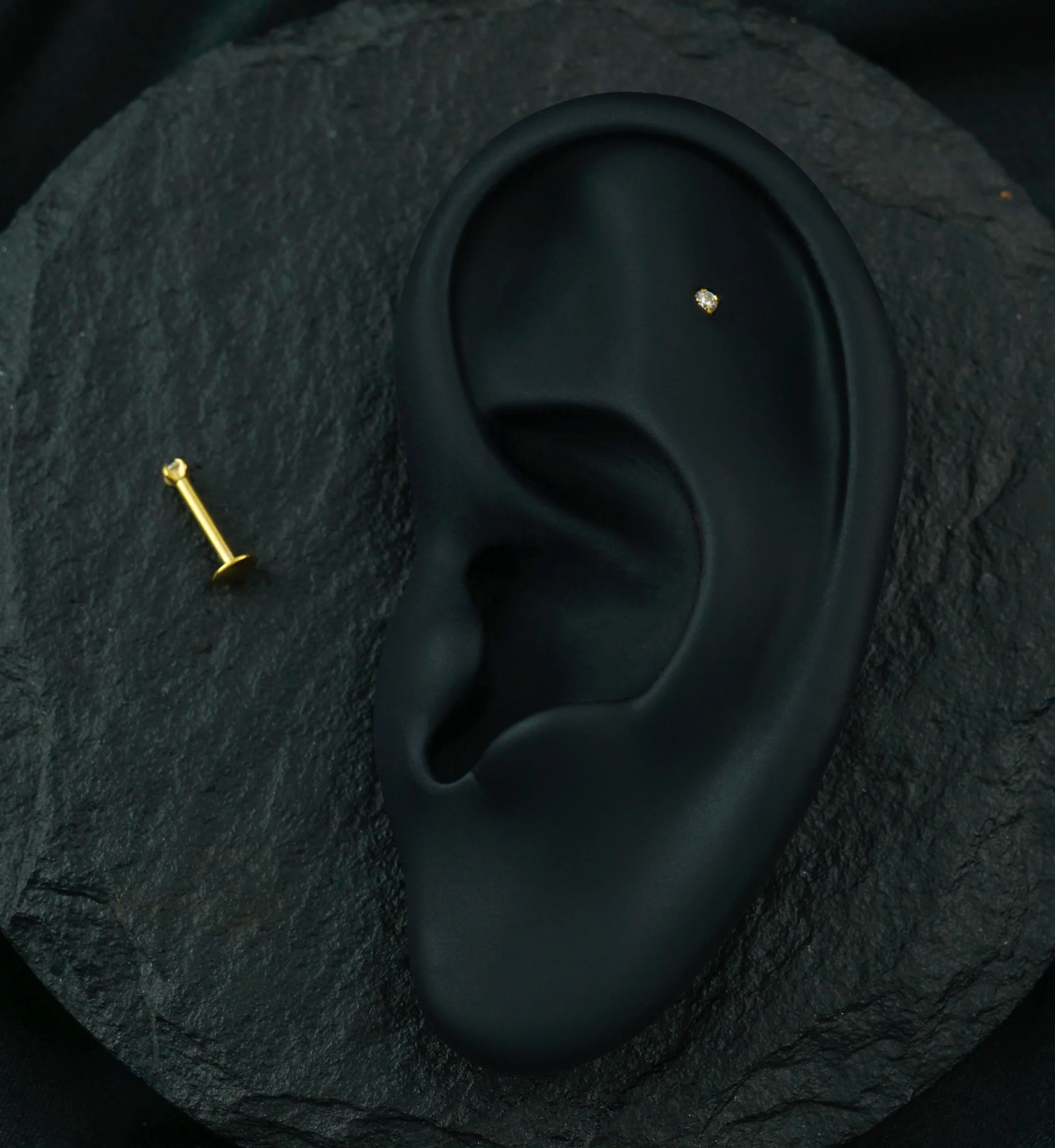 Gold PVD CZ Prong Top Internally Threaded Labret - Image 2