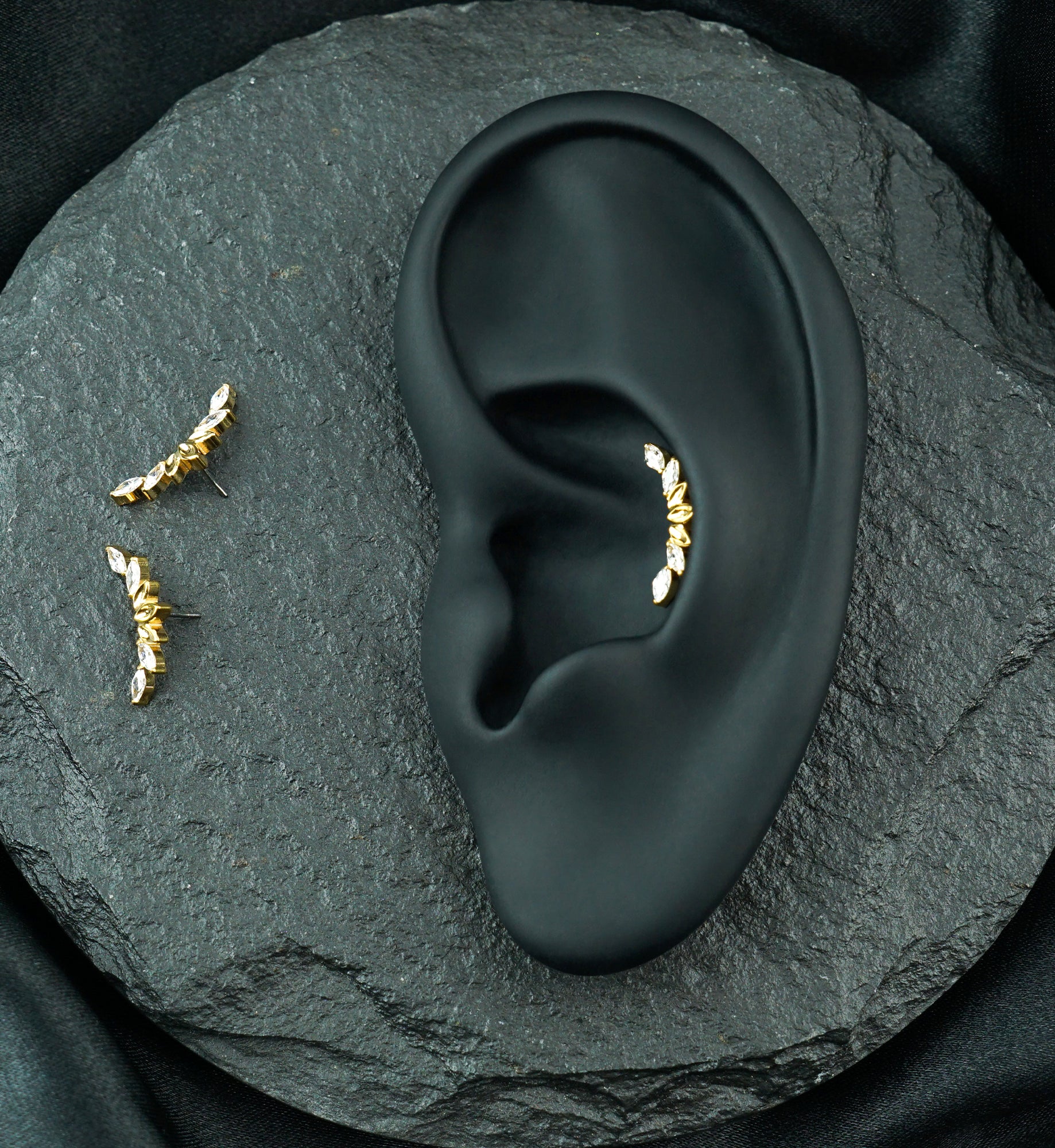 Gold PVD Empress Arch Clear CZ Titanium Threadless Top - Image 2