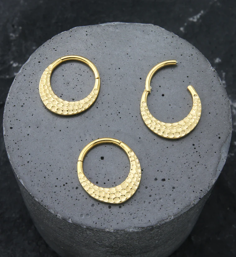 Gold PVD Hammered Stainless Steel Hinged Segment Ring - Image 2