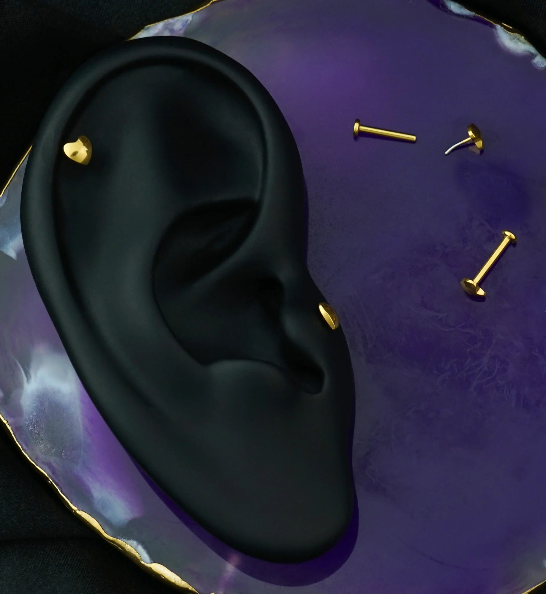Gold PVD Heart Puff Threadless Titanium Labret - Image 2