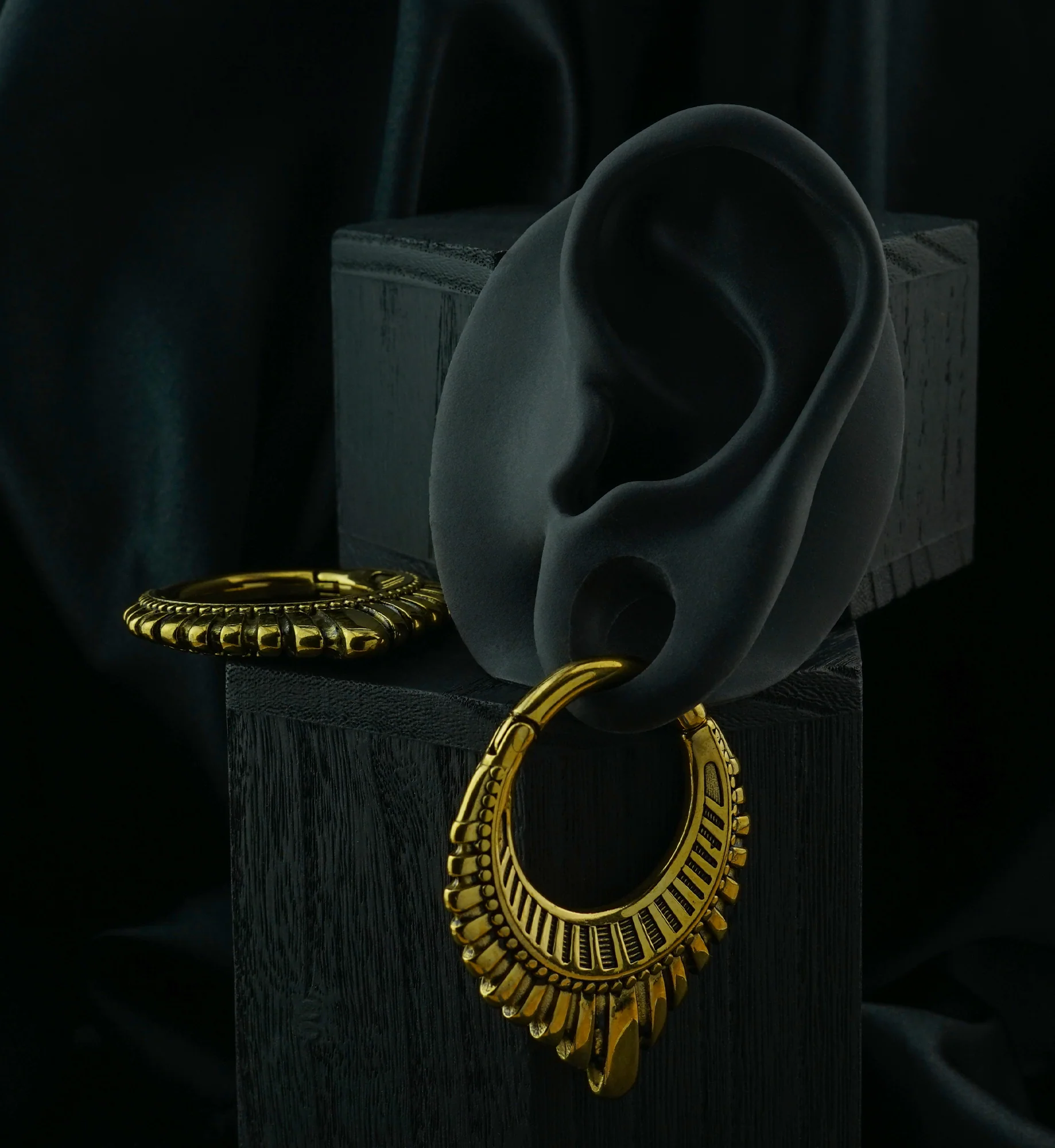 Gold PVD Heraldry Stainless Steel Hinged Ear Weights - Image 2