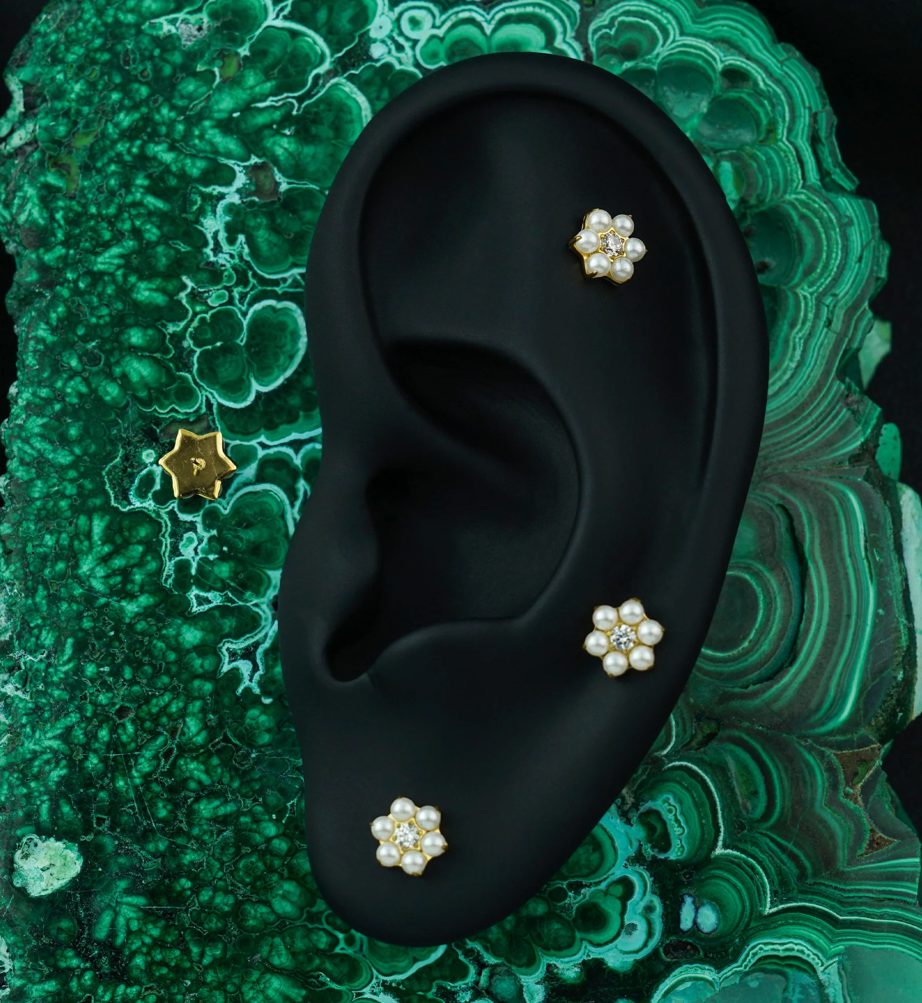Gold PVD Pearl Flower Clear CZ Titanium Threadless Top - Image 2