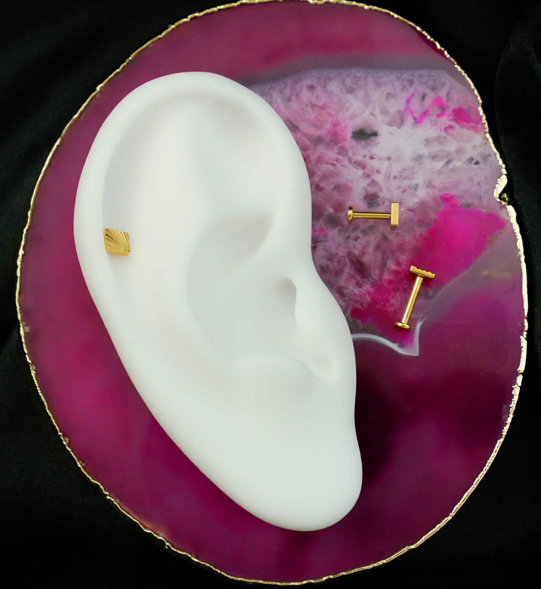 Gold PVD Score Square Titanium Threadless Labret - Image 2
