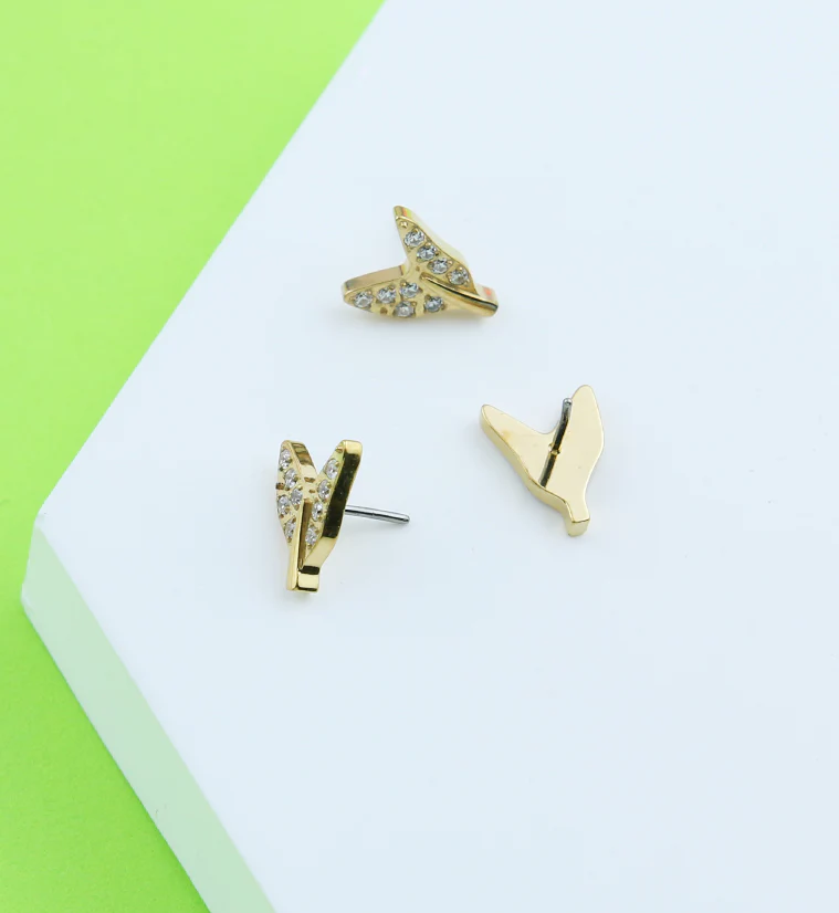 Gold PVD Tail Fin Clear CZ Titanium Threadless Top - Image 2